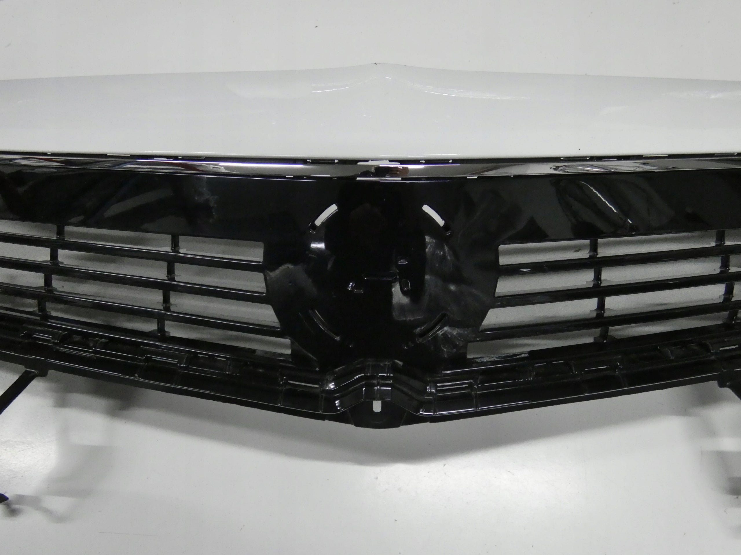 Kühlergrill Opel E D K L ASTRA G FRONTGRILL 39953880 Kühlergitter