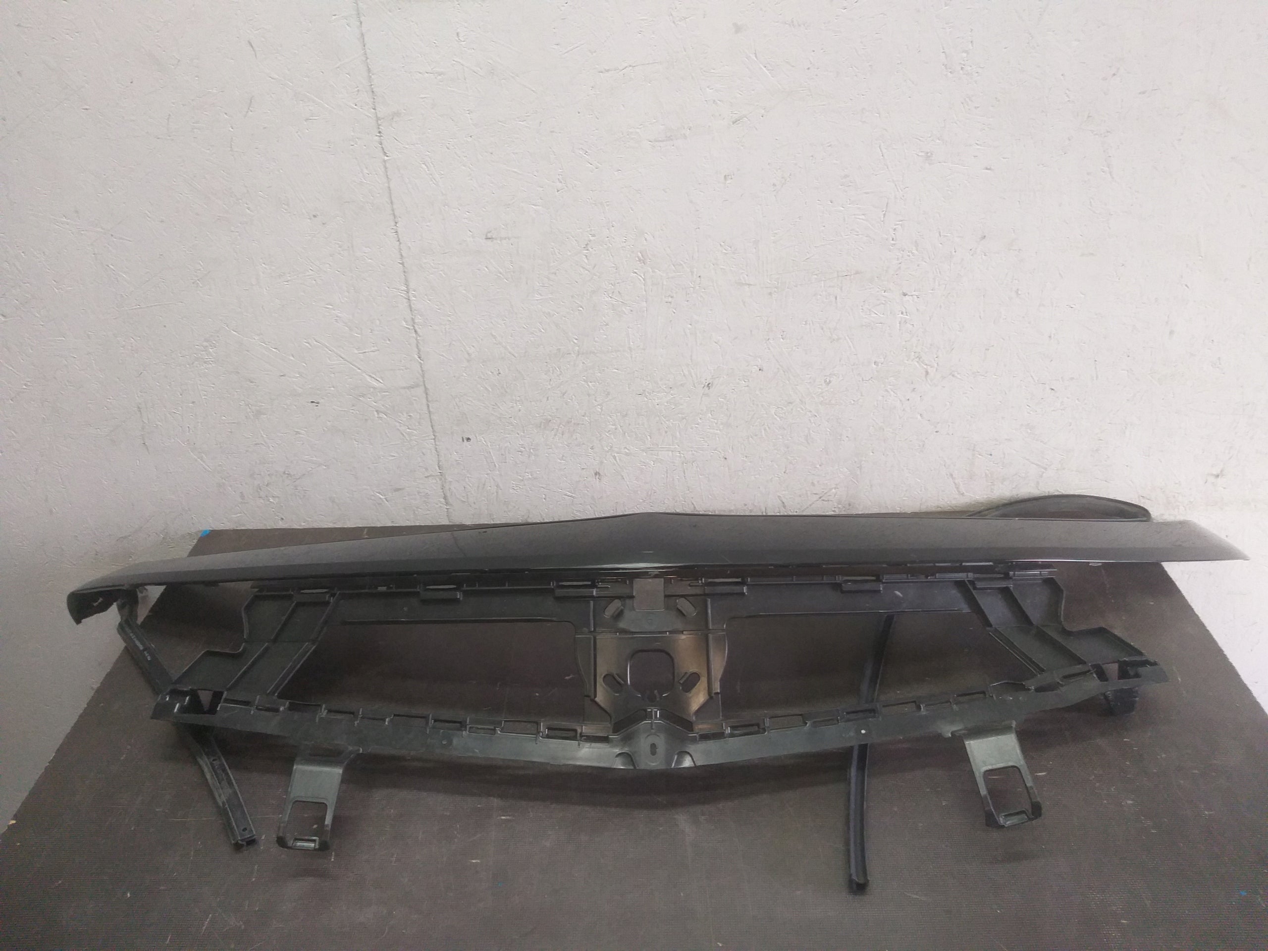 Kühlergrill Opel C E G L ASTRA ASTRA L FRONTGRILL 39953880 Kühlergitter