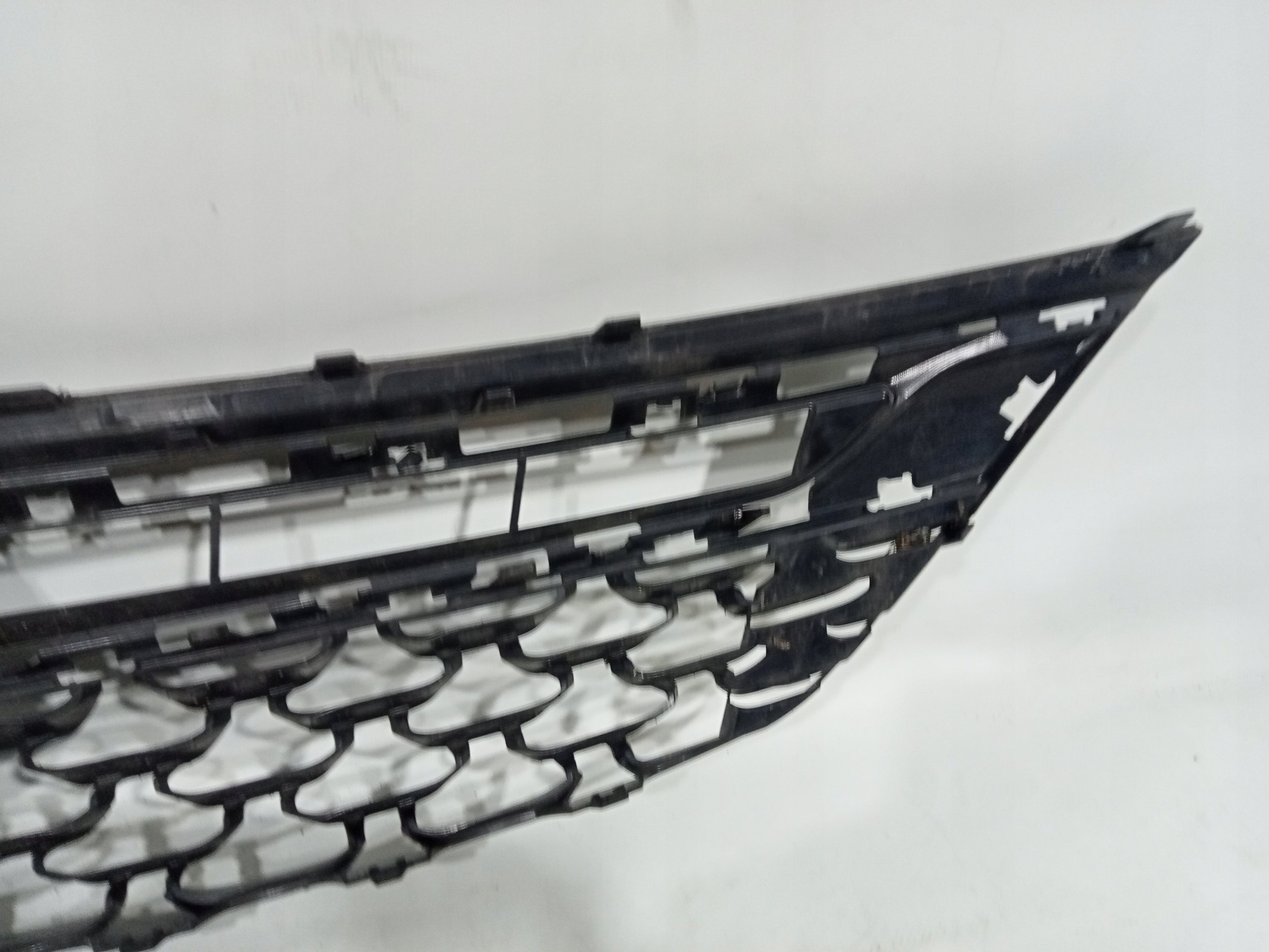 Kühlergrill Opel G L ASTRA 1 E ASTRA K D FRONTGRILL 13464791 Kühlergitter