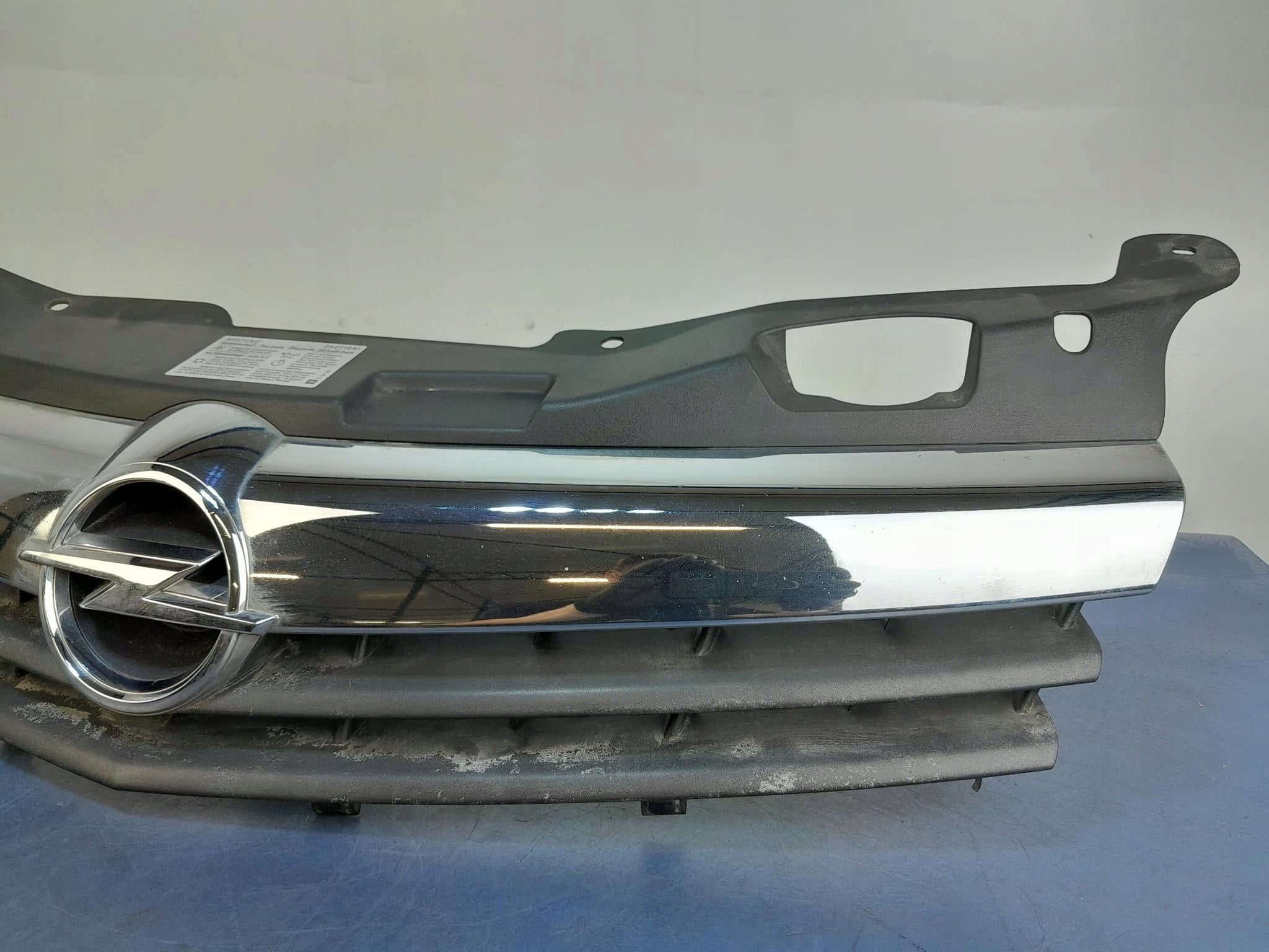 Kühlergrill Opel GT ASTRA H 1 E C L ASTRA FRONTGRILL 13108460 Kühlergitter