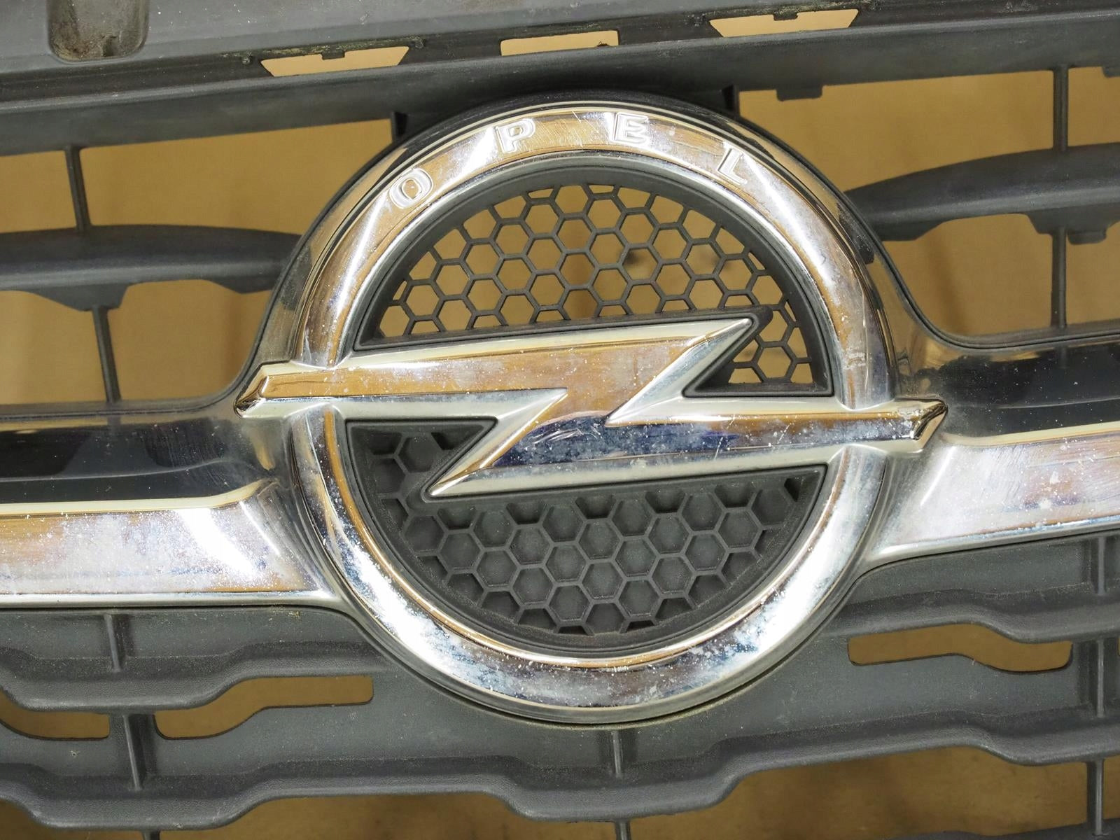 Kühlergrill Opel H CORSA E D K L G FRONTGRILL 39003576 Kühlergitter