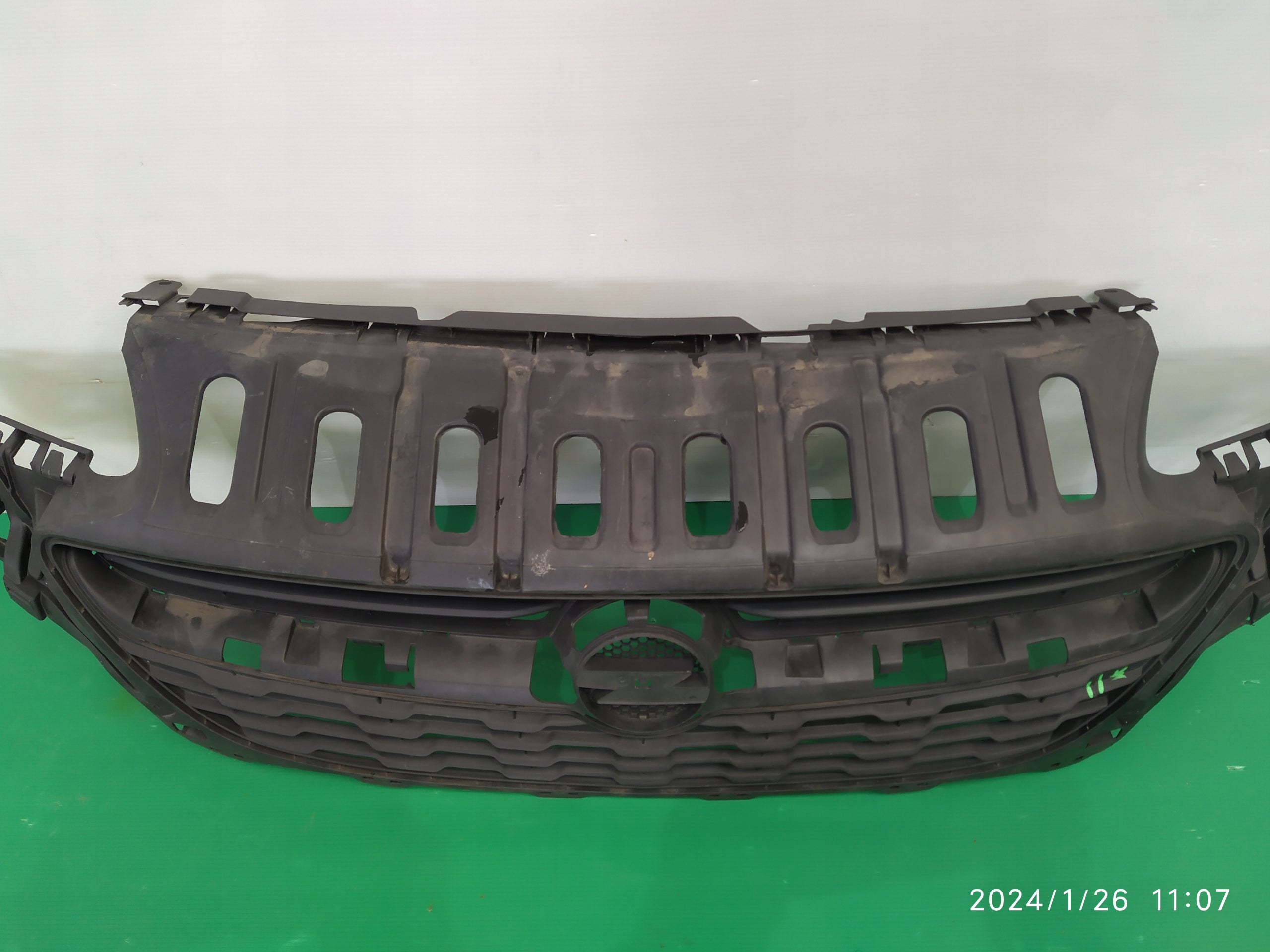 Kühlergrill Opel CORSA E L G 1 FRONTGRILL 39003576 Kühlergitter