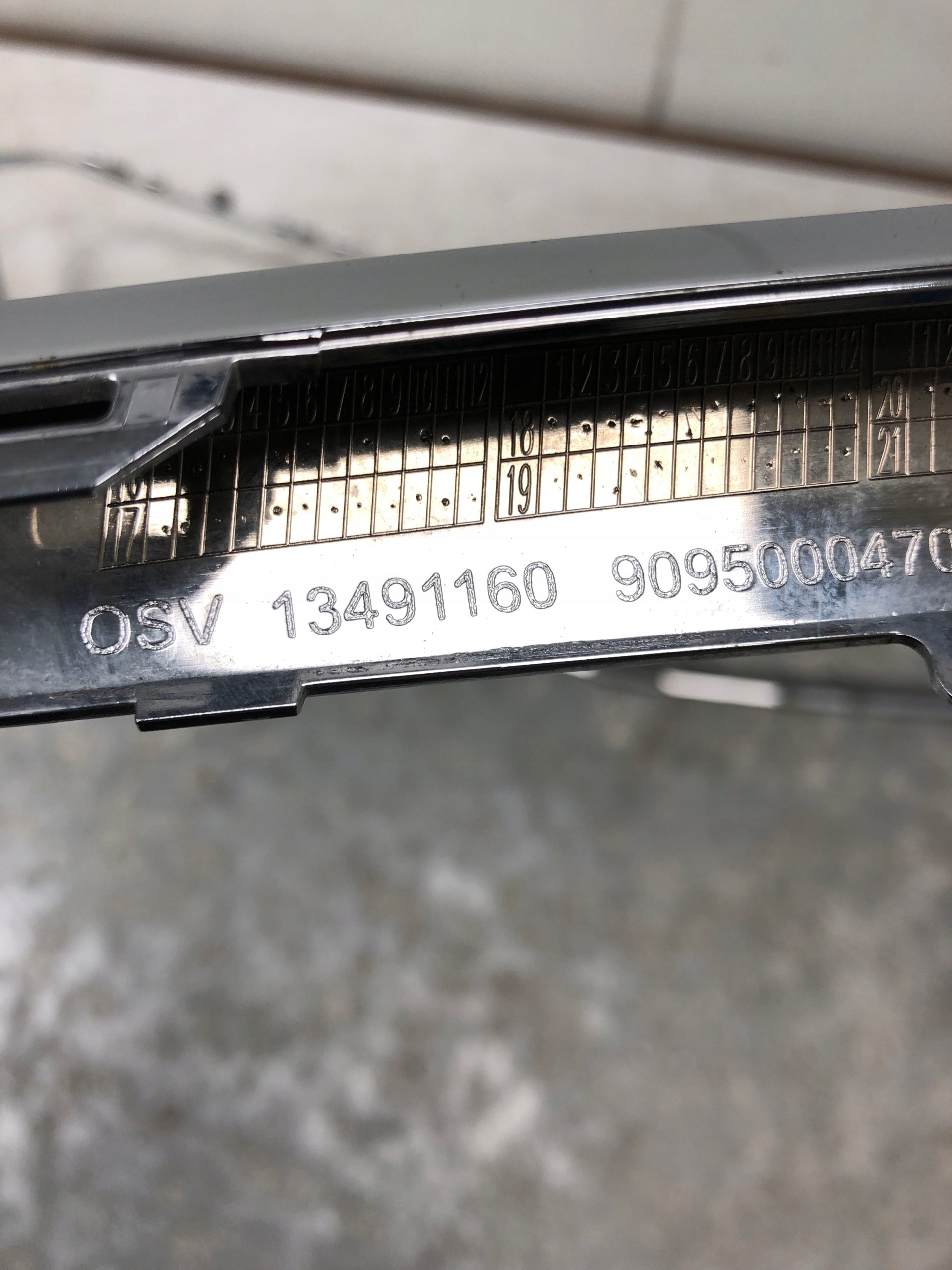 Kühlergrill Opel H E C K B L INSIGNIA FRONTGRILL 13491159 Kühlergitter