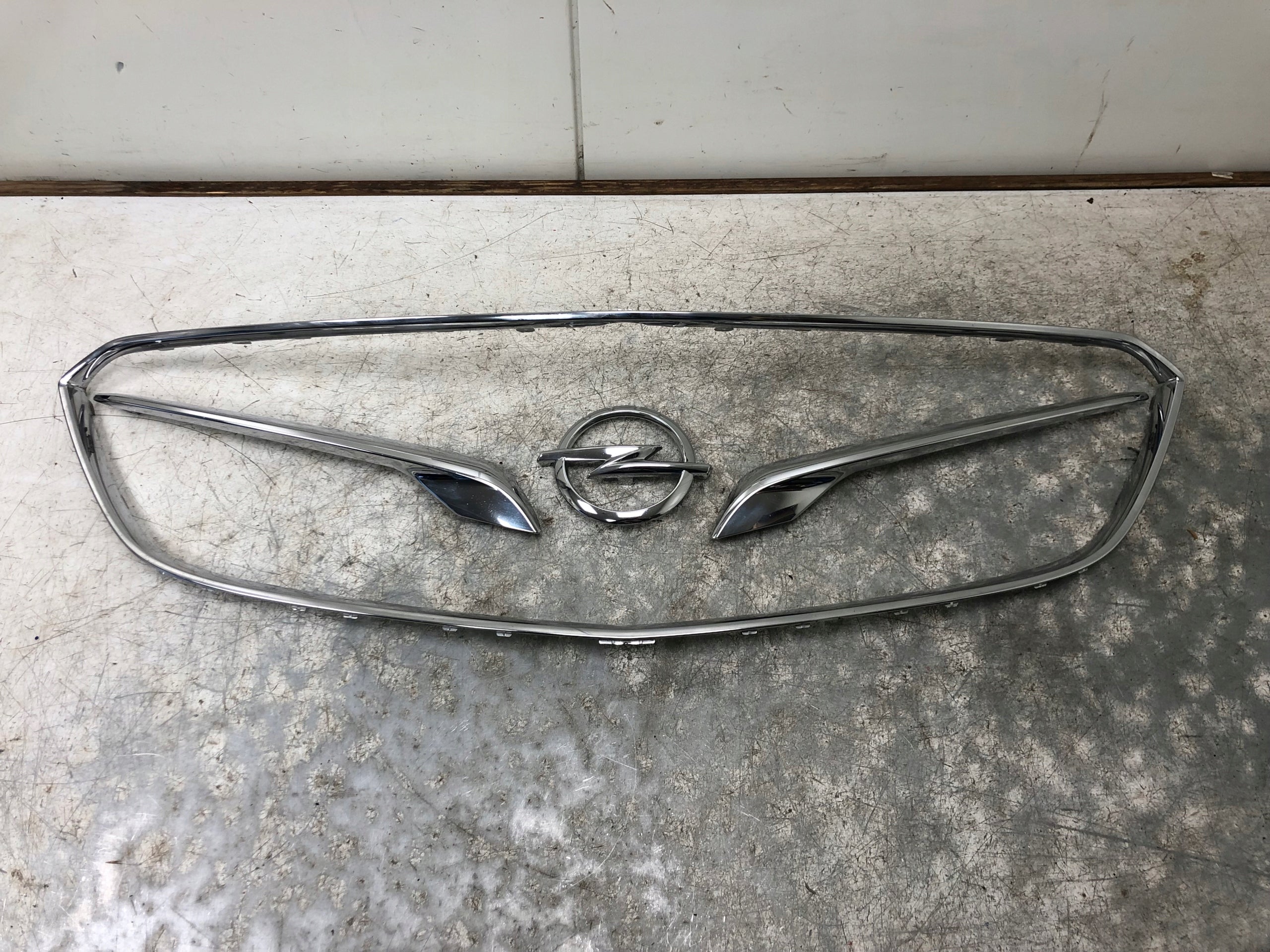 Kühlergrill Opel H E C K B L INSIGNIA FRONTGRILL 13491159 Kühlergitter