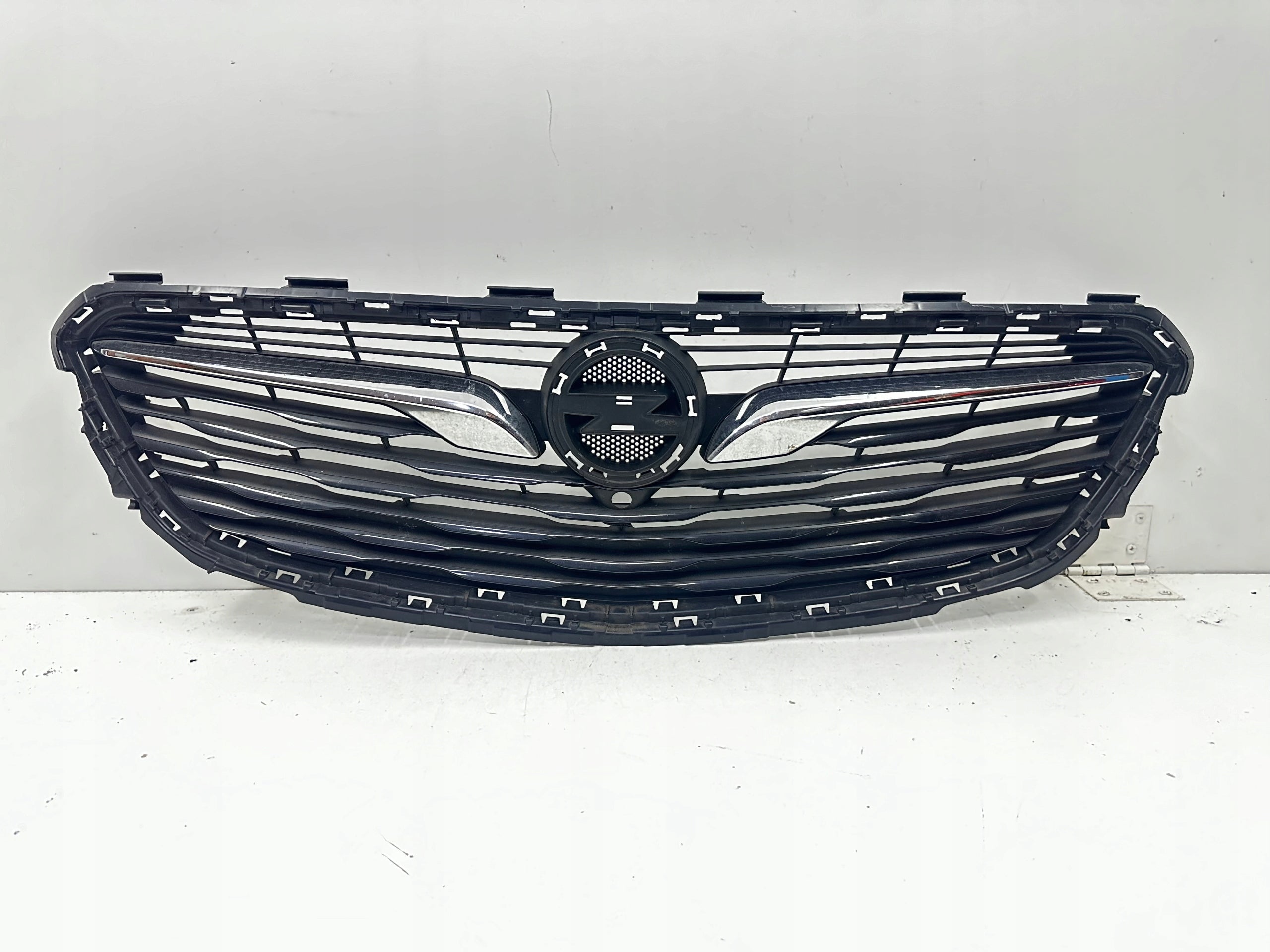 Kühlergrill Opel K L H D INSIGNIA E B C FRONTGRILL 39106649 Kühlergitter