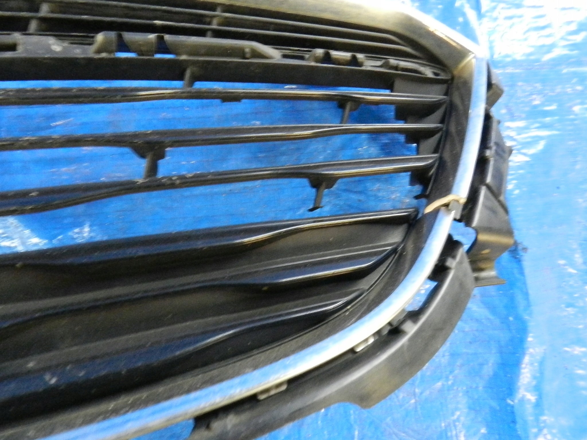 Kühlergrill Opel H E C D K B L INSIGNIA FRONTGRILL 39106649 Kühlergitter