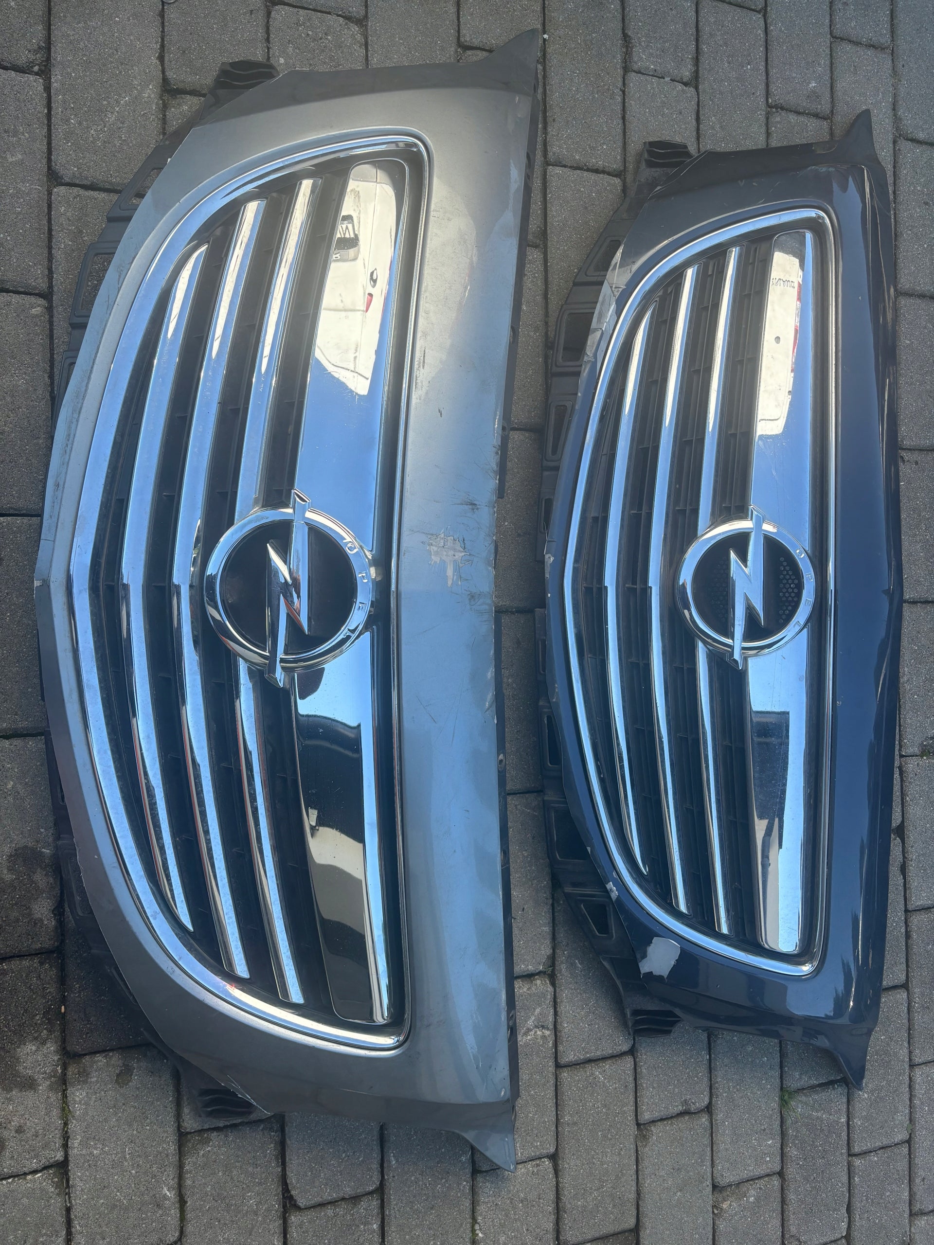 Kühlergrill Opel H E L C 1 I D INSIGNIA FRONTGRILL 13132384 Kühlergitter