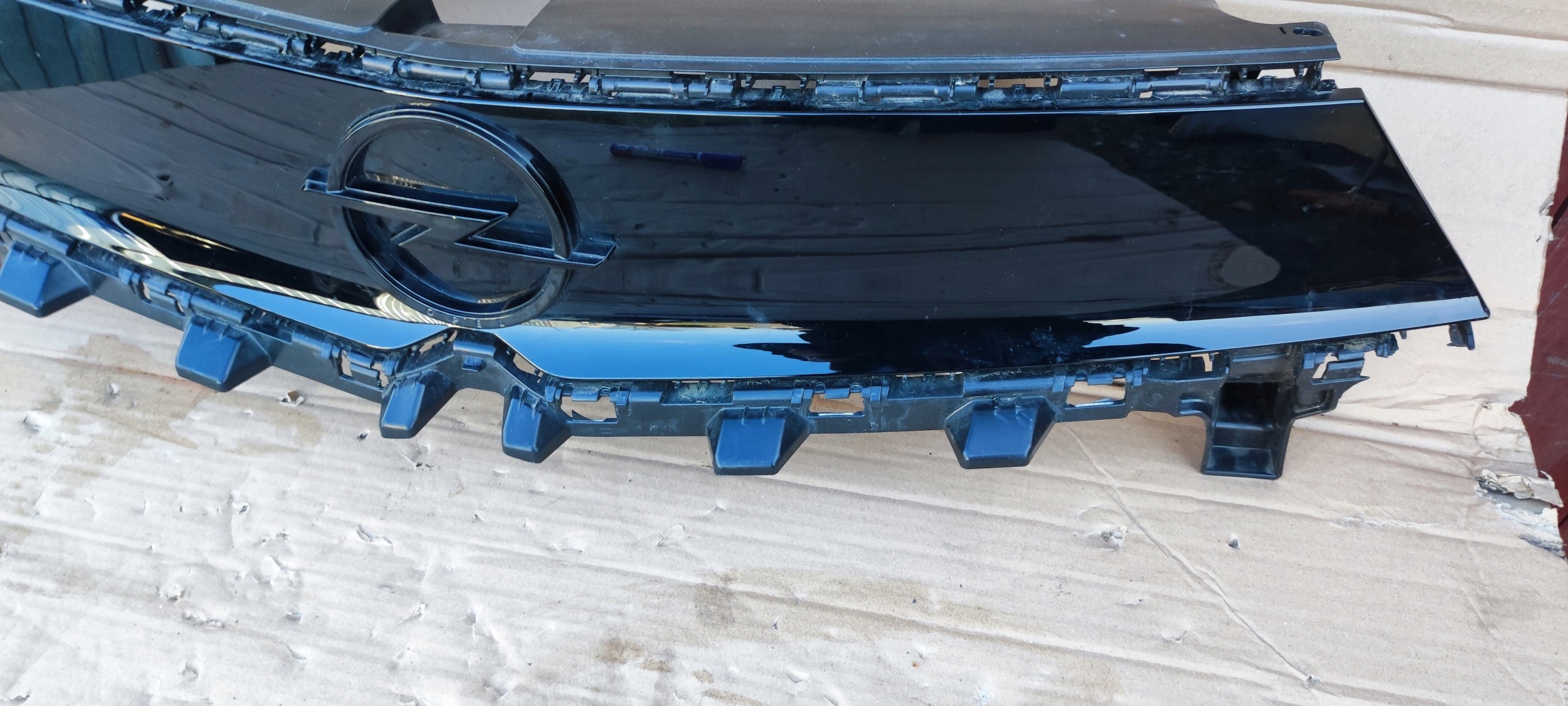 Kühlergrill Opel MOKKA 1 E B L G FRONTGRILL Kühlergitter