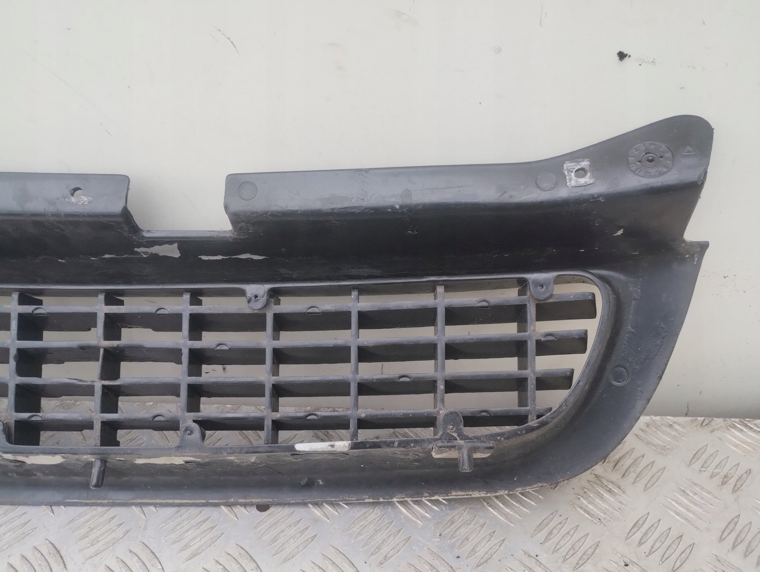 Kühlergrill Opel OMEGA H 1 C D B L FRONTGRILL Kühlergitter