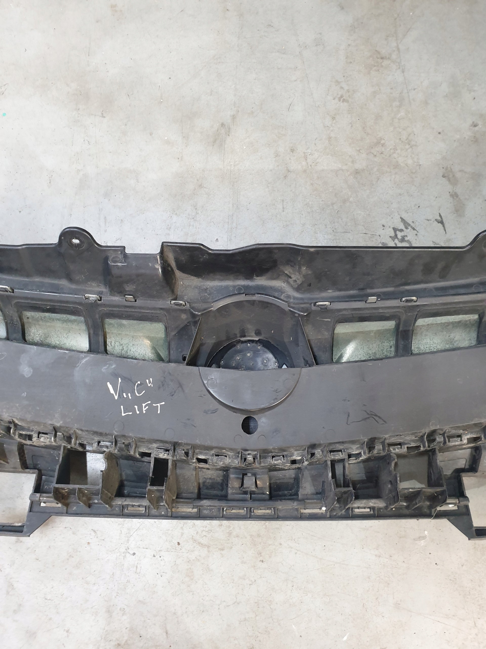 Kühlergrill Opel H 1 F VECTRA L G FRONTGRILL 13260028 Kühlergitter