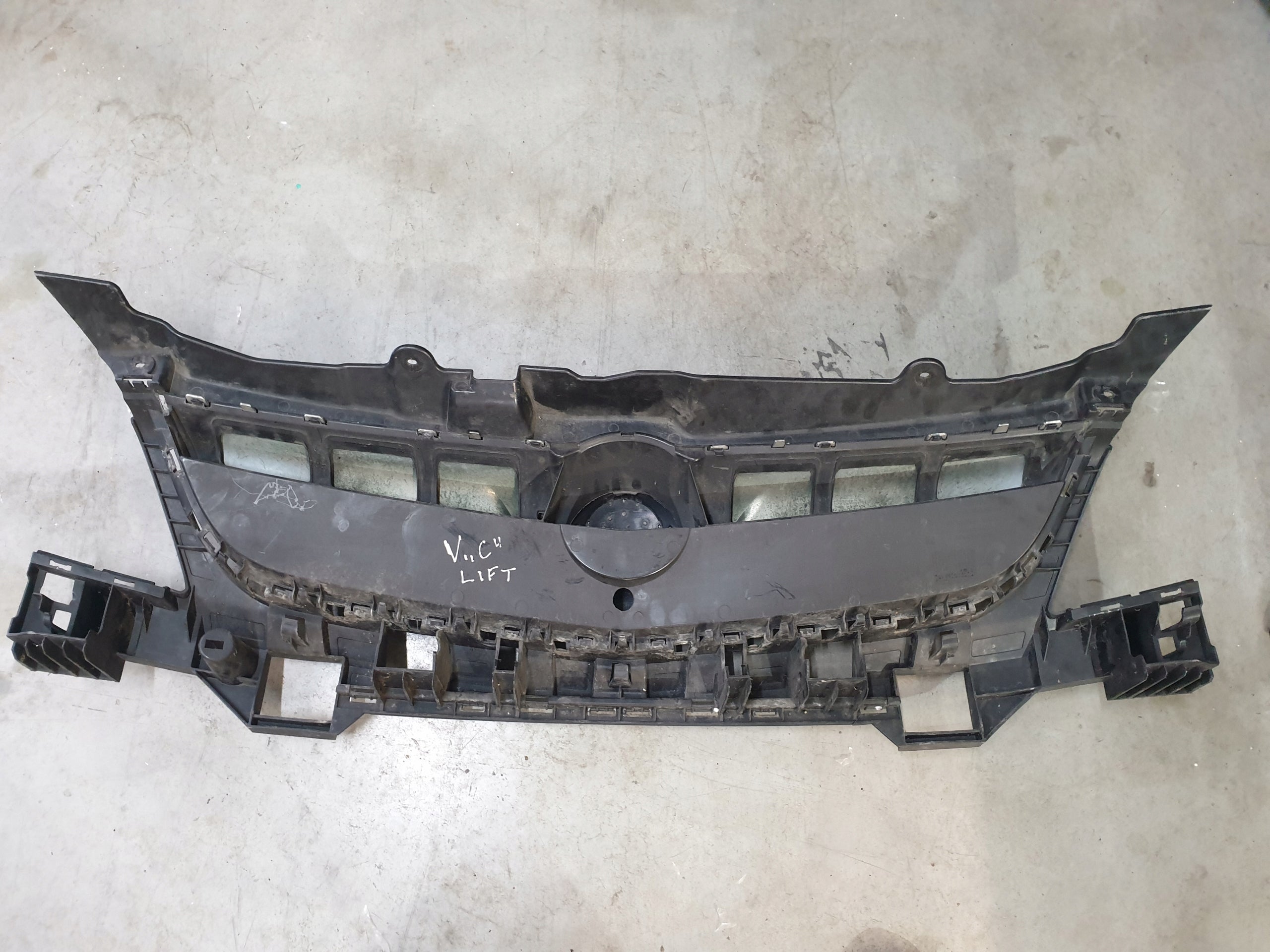 Kühlergrill Opel H 1 F VECTRA L G FRONTGRILL 13260028 Kühlergitter