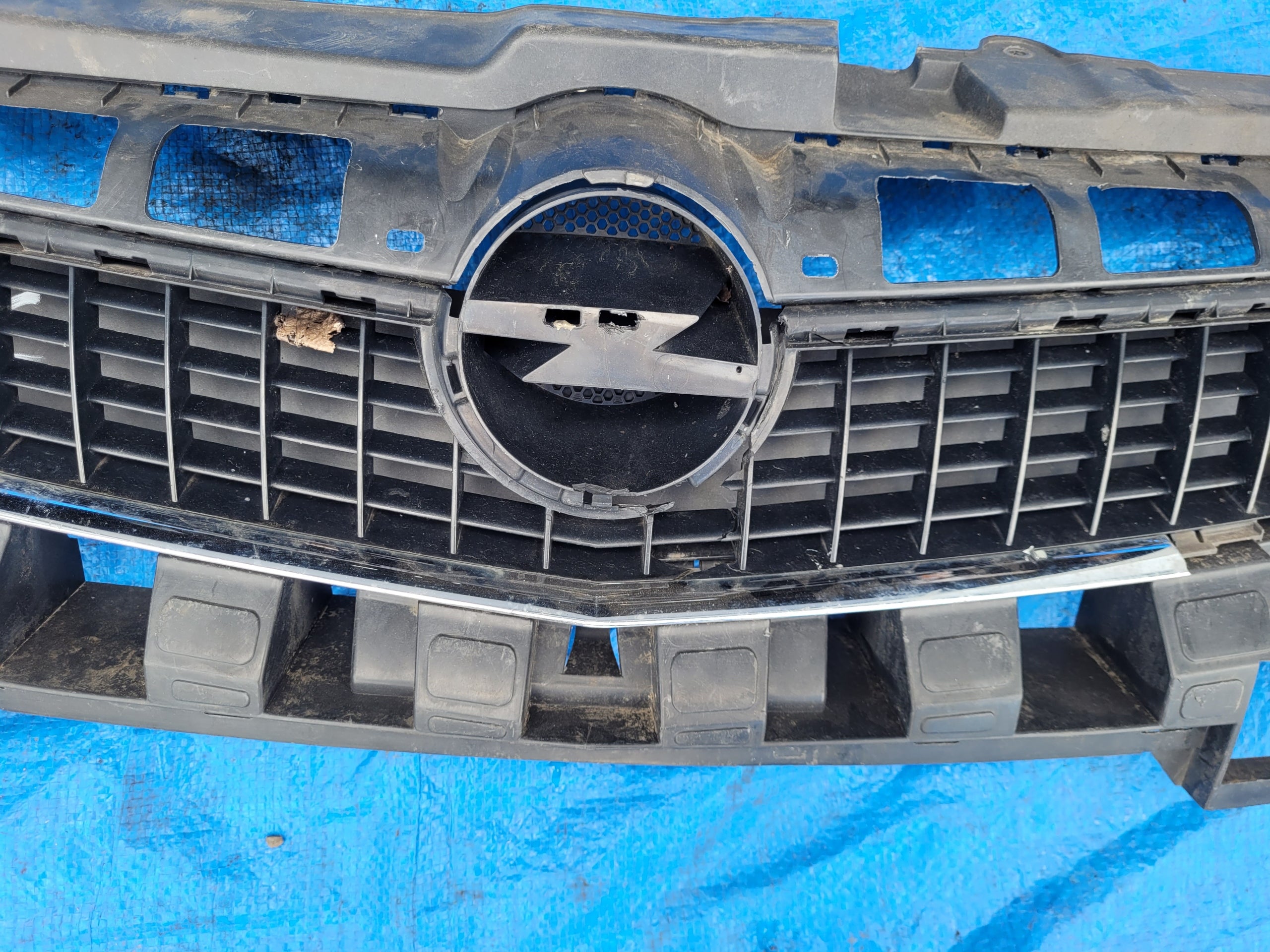 Kühlergrill Opel K G L H 1 F VECTRA D FRONTGRILL 13260028 Kühlergitter