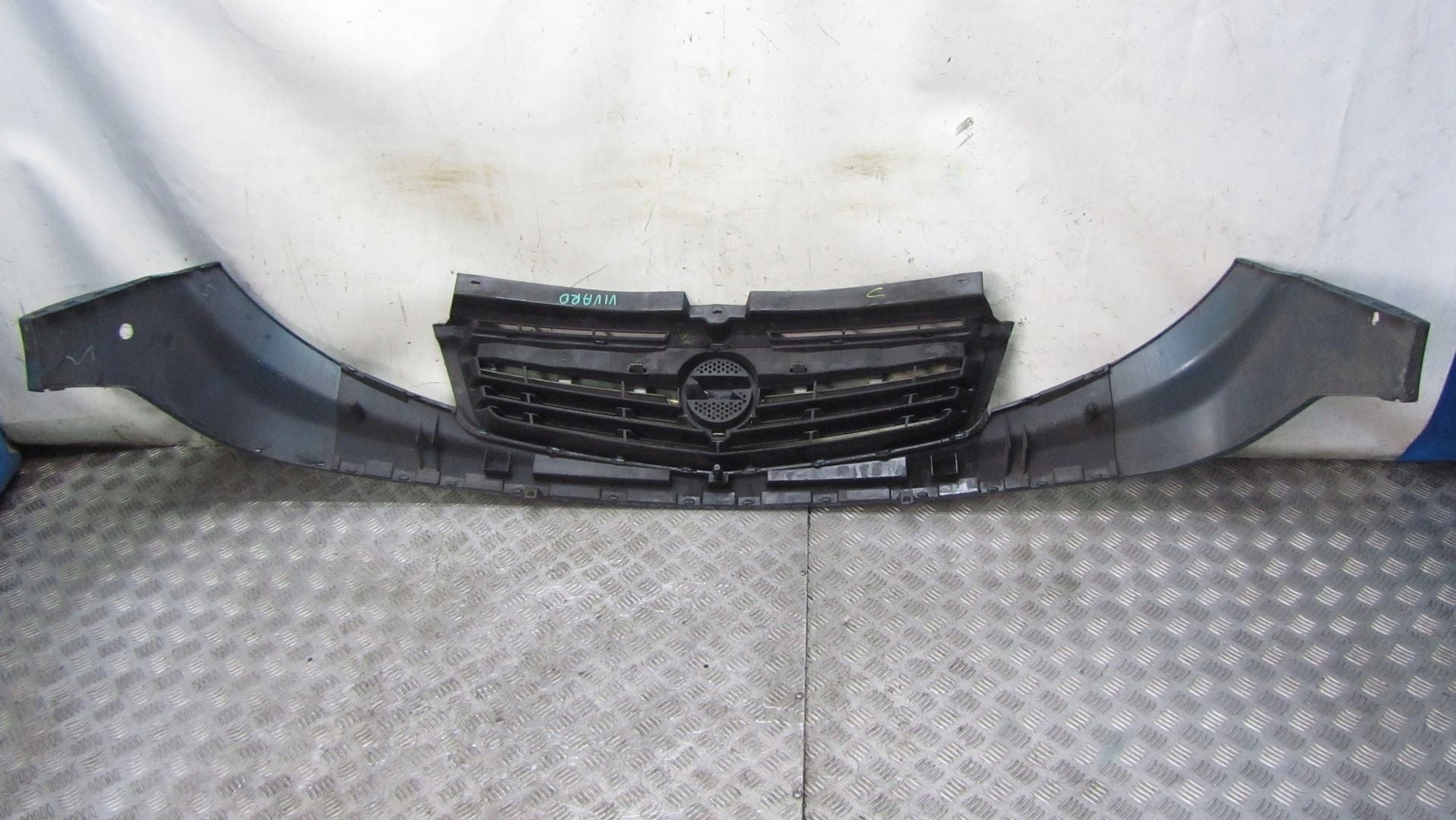 Kühlergrill Opel VIVARO E D K L G FRONTGRILL Kühlergitter