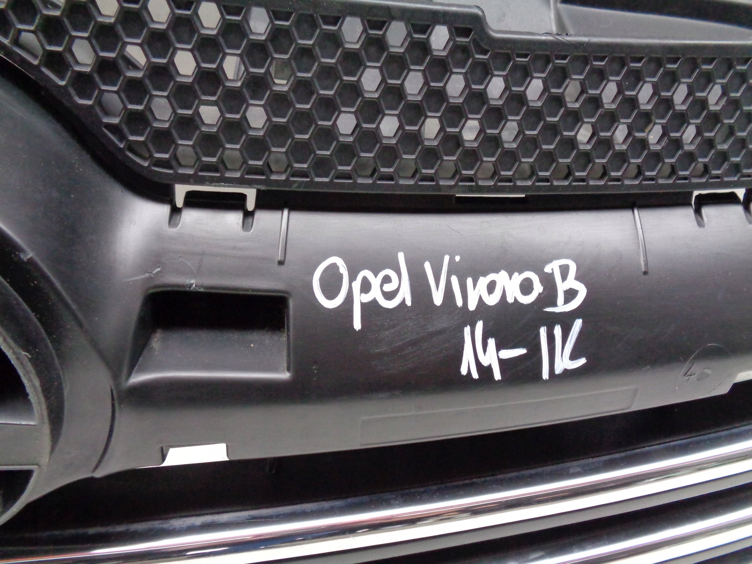 Kühlergrill Opel 1 G L E VIVARO B FRONTGRILL Kühlergitter