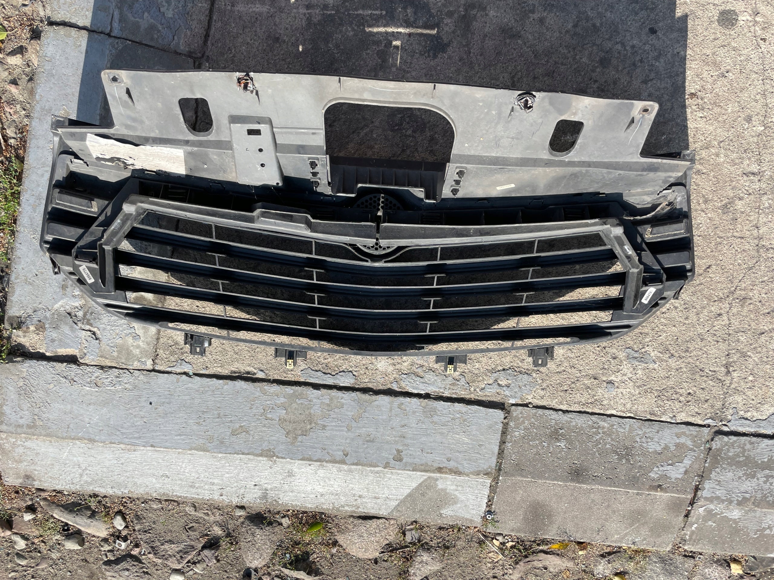 Kühlergrill Opel E D VIVARO B L G FRONTGRILL Kühlergitter