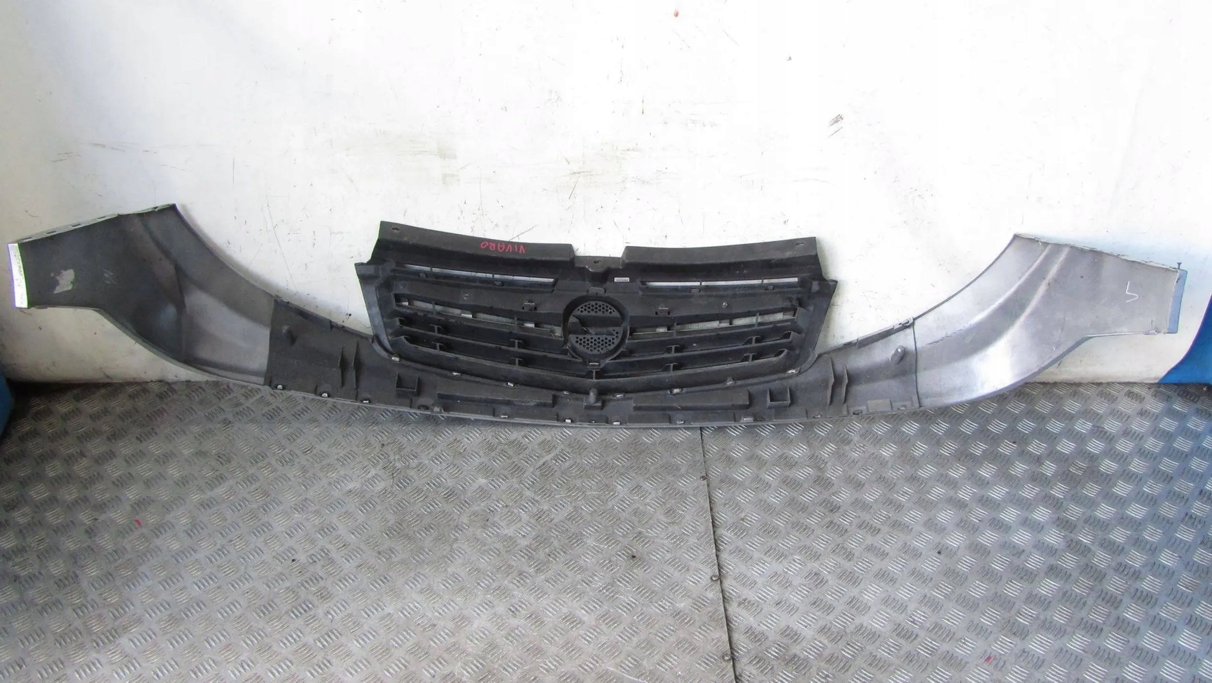 Kühlergrill Opel VIVARO L G C H D E FRONTGRILL Kühlergitter