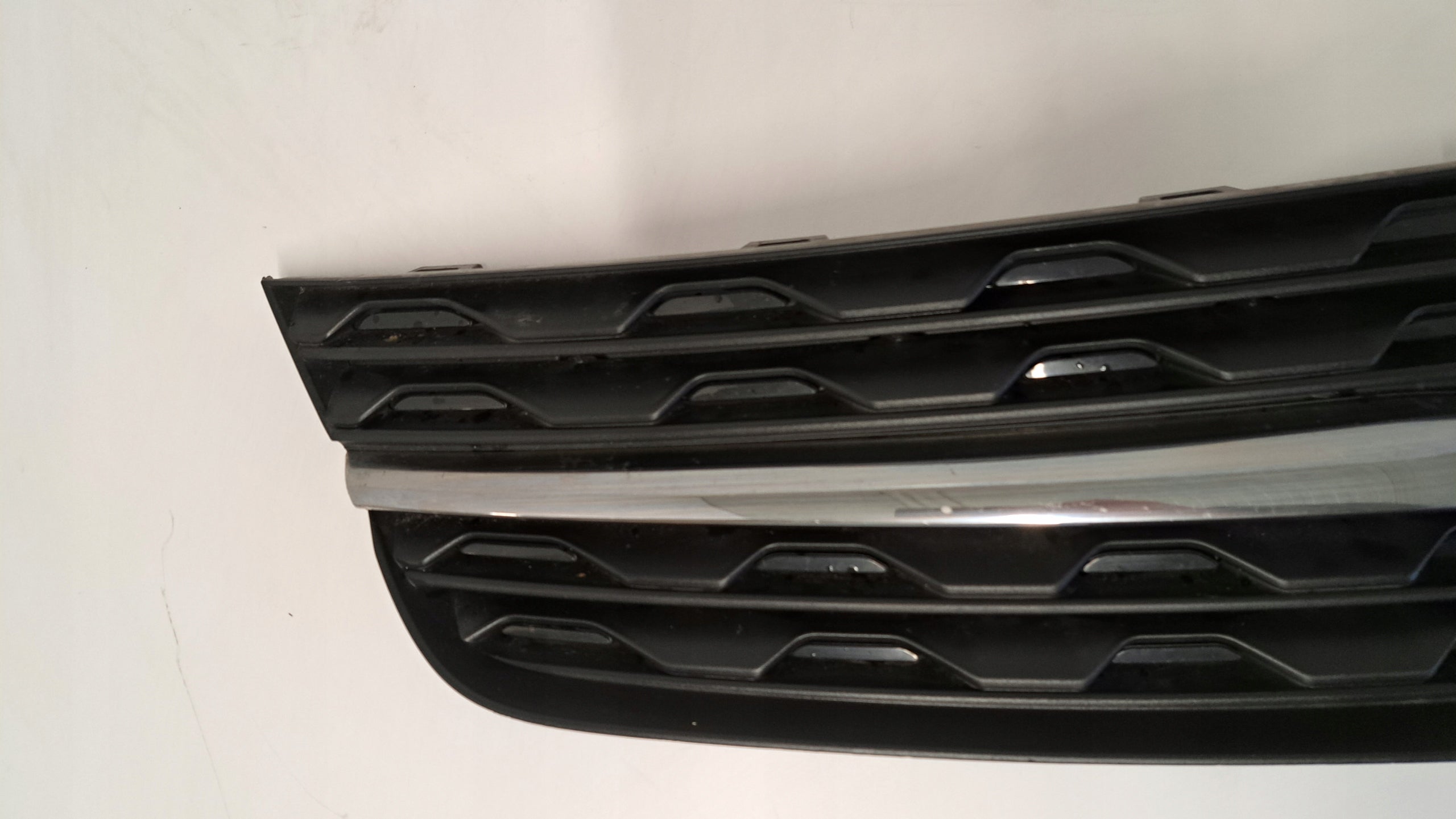 Kühlergrill Opel H VIVARO C 1 E ZAFIRA D K L G FRONTGRILL 39201547 Kühlergitter