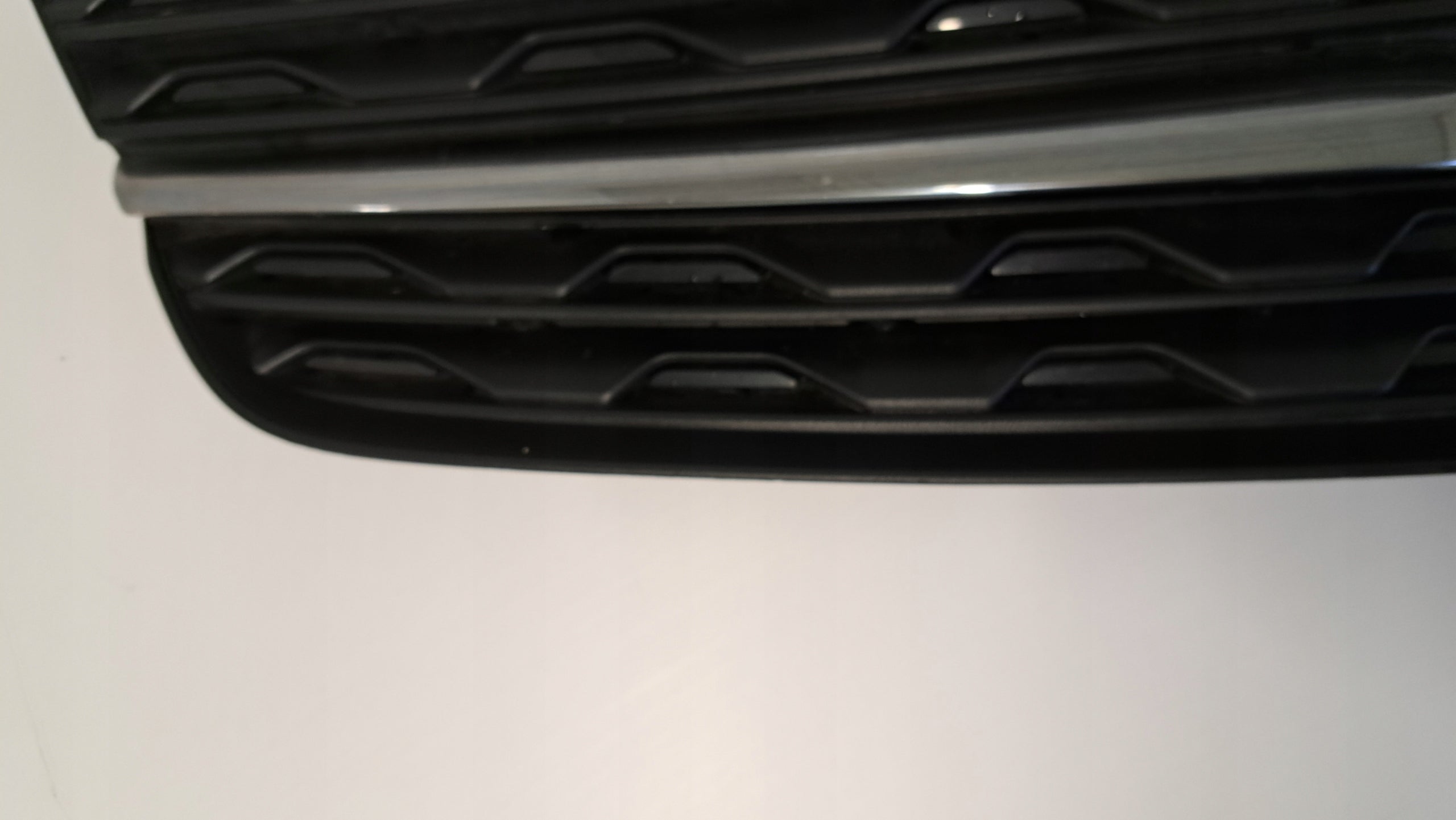 Kühlergrill Opel H VIVARO C 1 E ZAFIRA D K L G FRONTGRILL 39201547 Kühlergitter