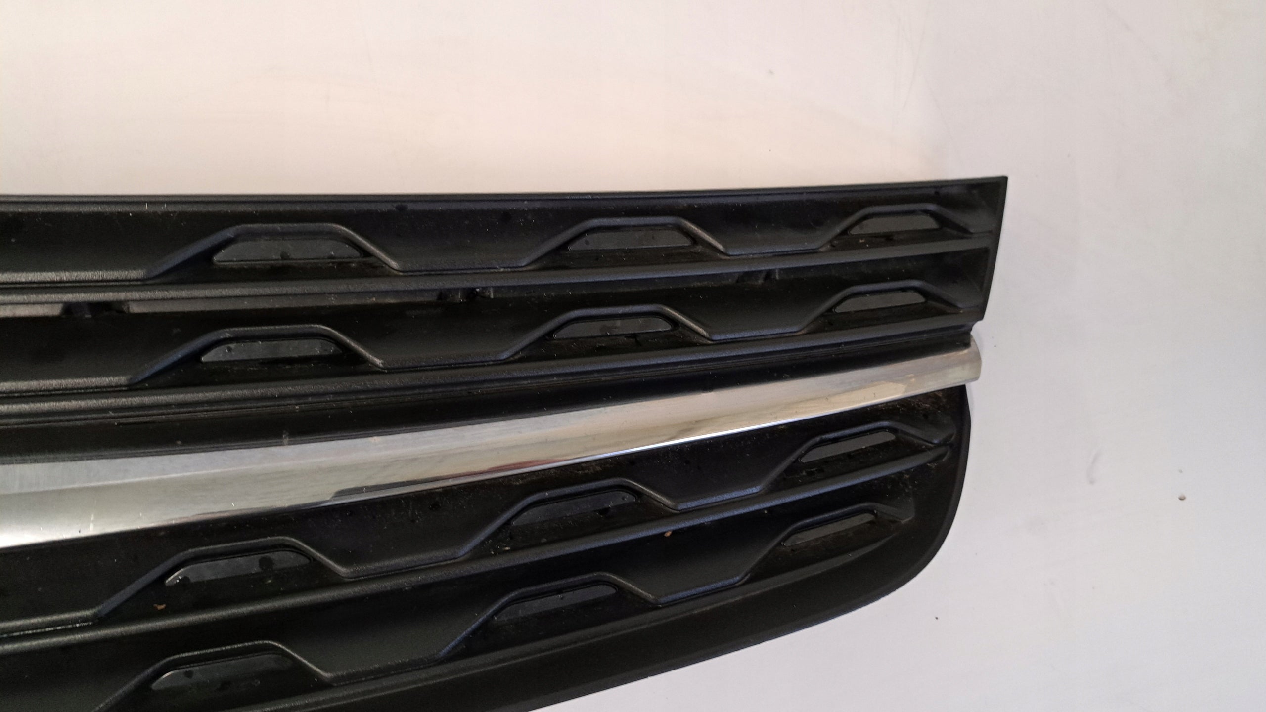 Kühlergrill Opel H VIVARO C 1 E ZAFIRA D K L G FRONTGRILL 39201547 Kühlergitter