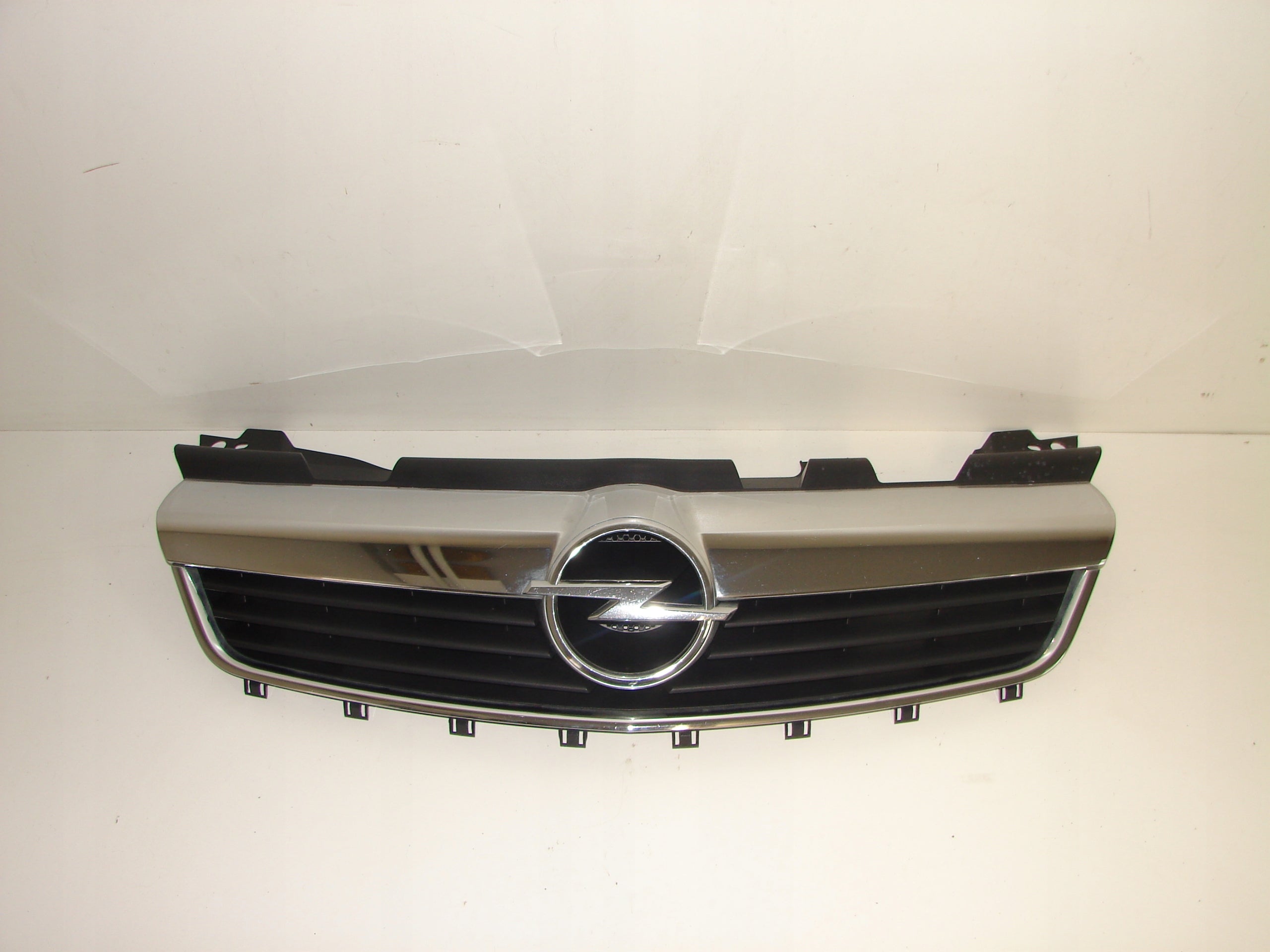 Kühlergrill Opel E ZAFIRA K B L G FRONTGRILL 13157590 Kühlergitter