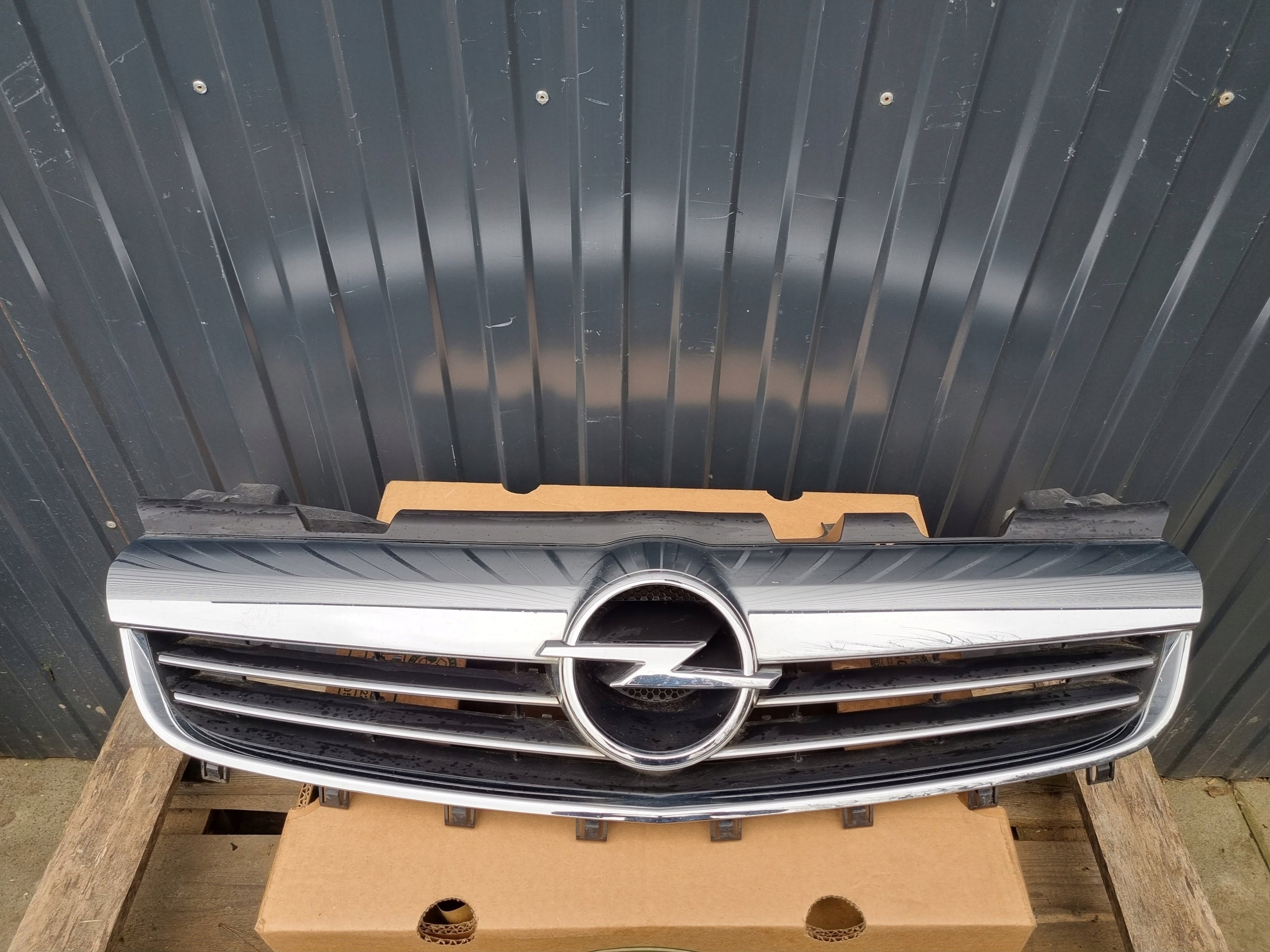 Kühlergrill Opel L 1 G B ZAFIRA E FRONTGRILL 13247331 Kühlergitter