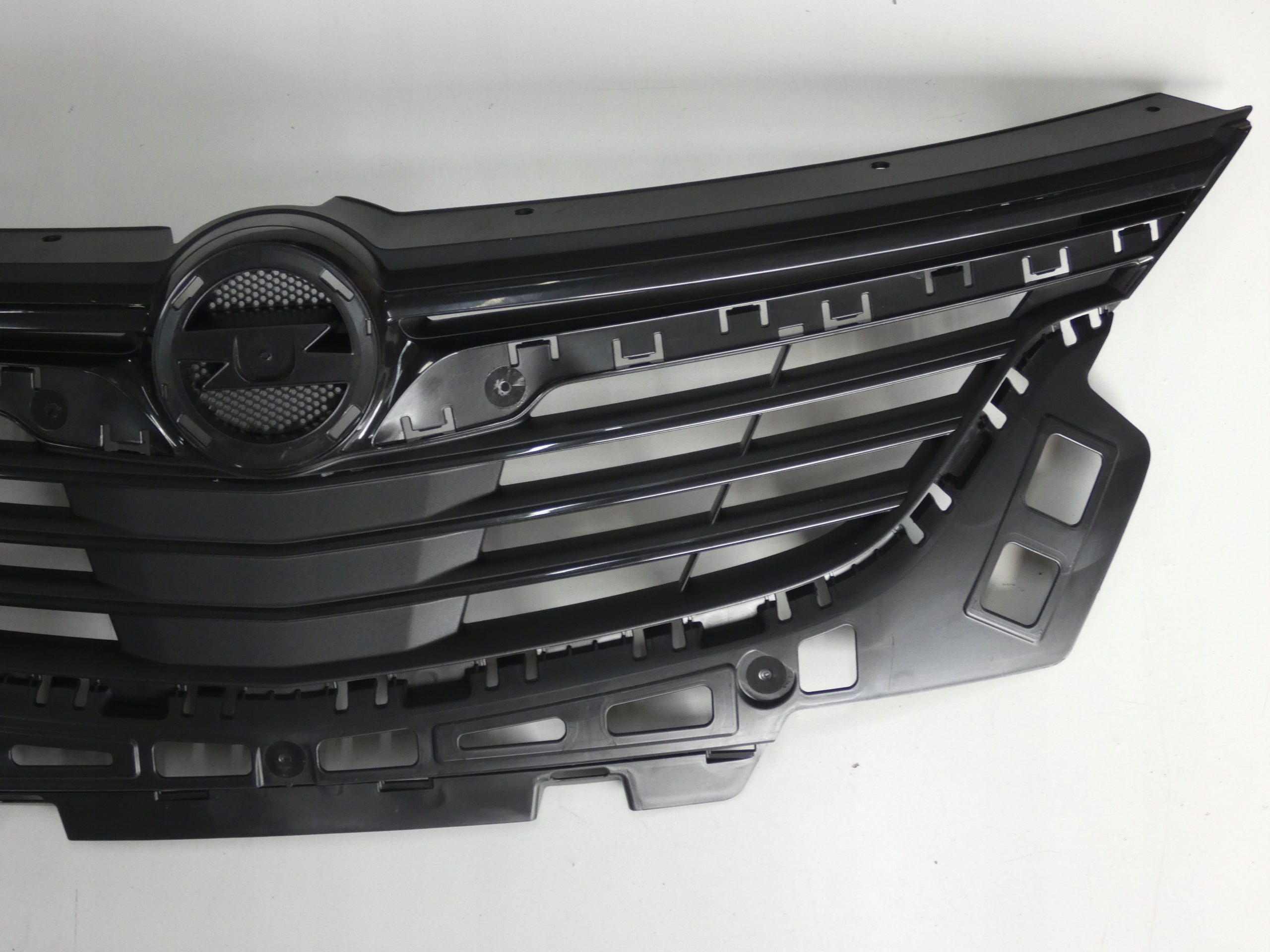 Kühlergrill Opel H E ZAFIRA C D L G FRONTGRILL 39079789 Kühlergitter