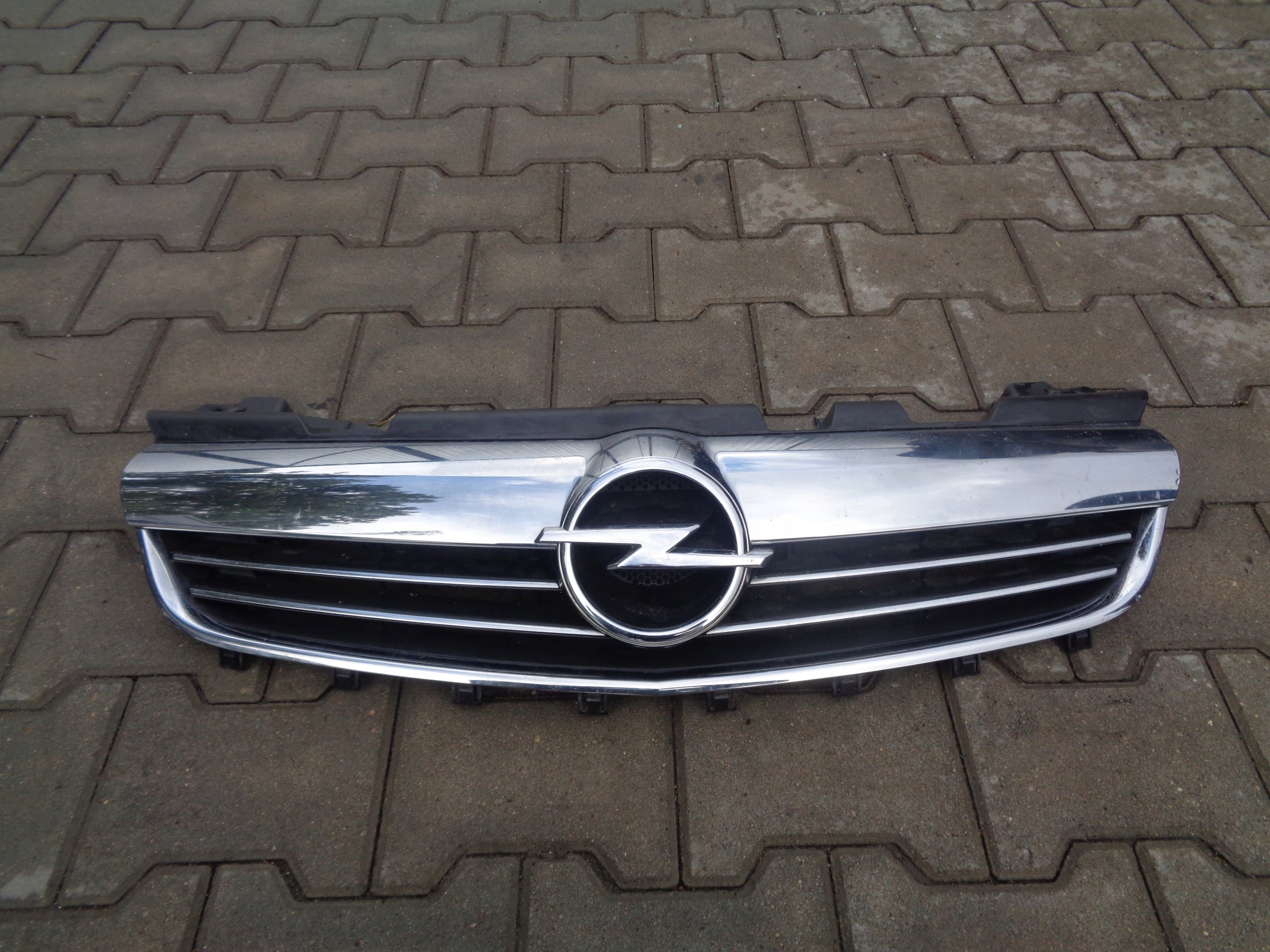 Kühlergrill Opel 1 E ZAFIRA B L G FRONTGRILL 13247331 Kühlergitter