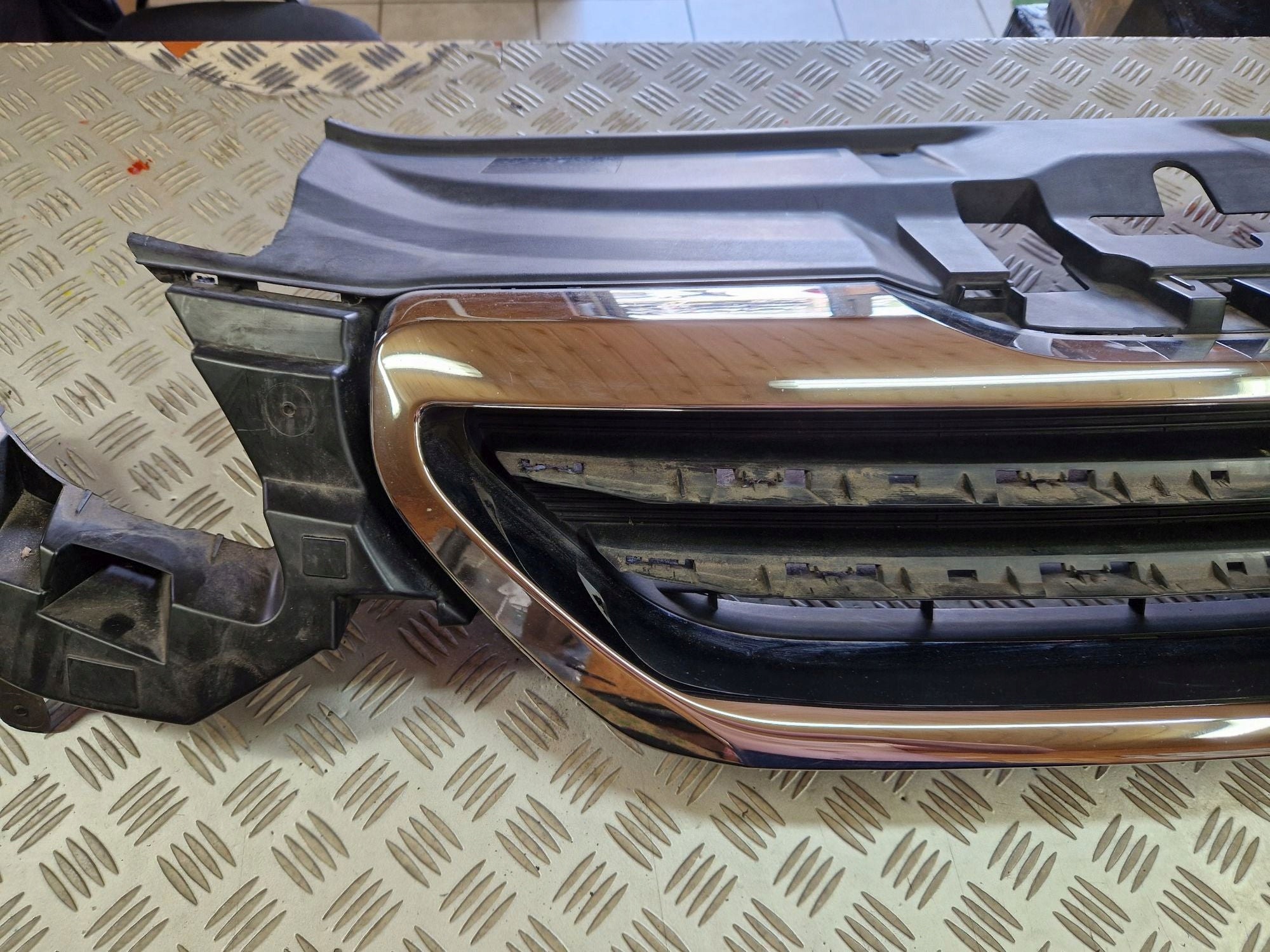 Kühlergrill Peugeot PEUGEOT 2008 I FRONTGRILL 9678490677 Kühlergitter