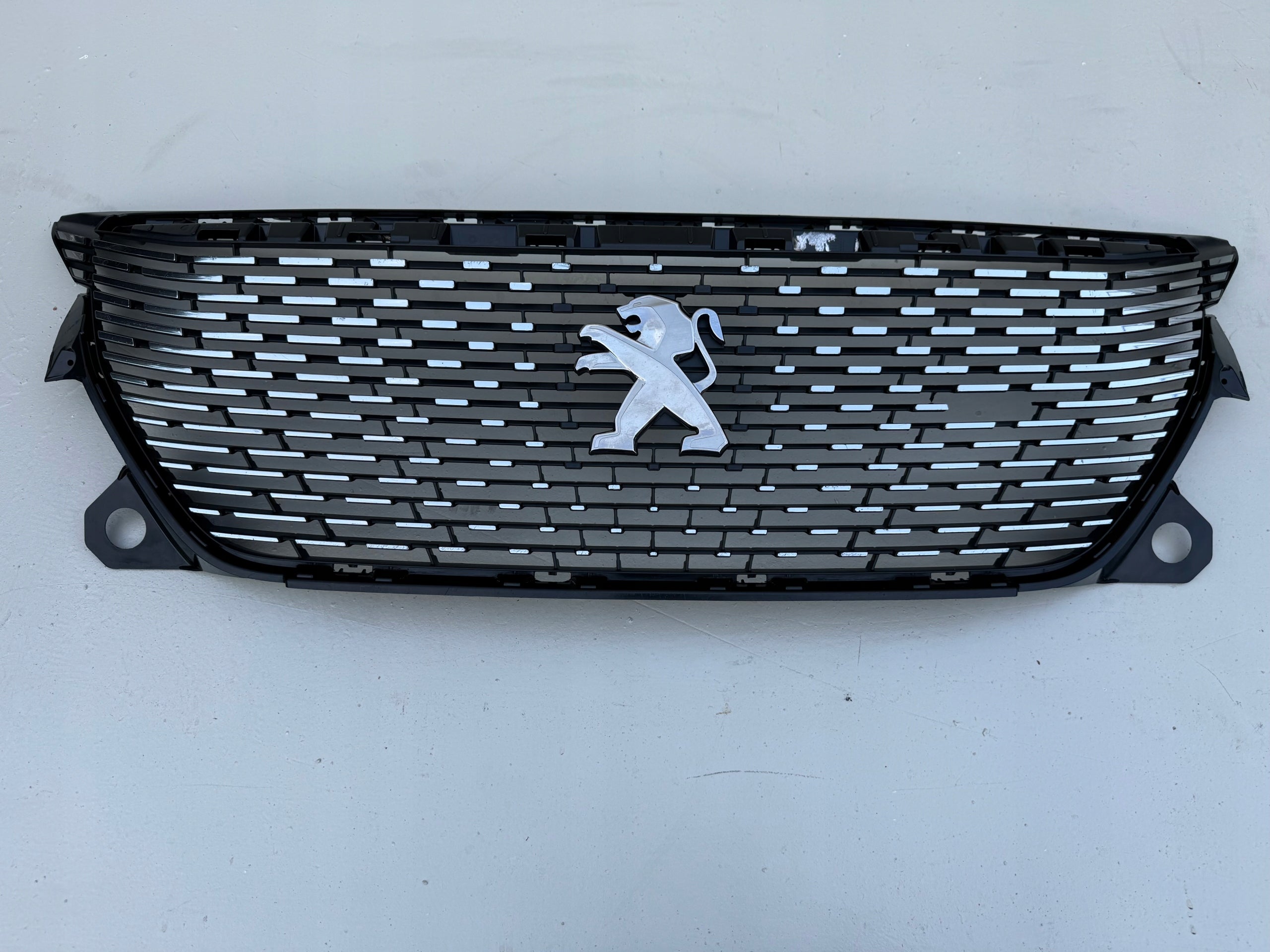 Kühlergrill Peugeot 2008 II PEUGEOT 2008 I FRONTGRILL 9826326680 Kühlergitter