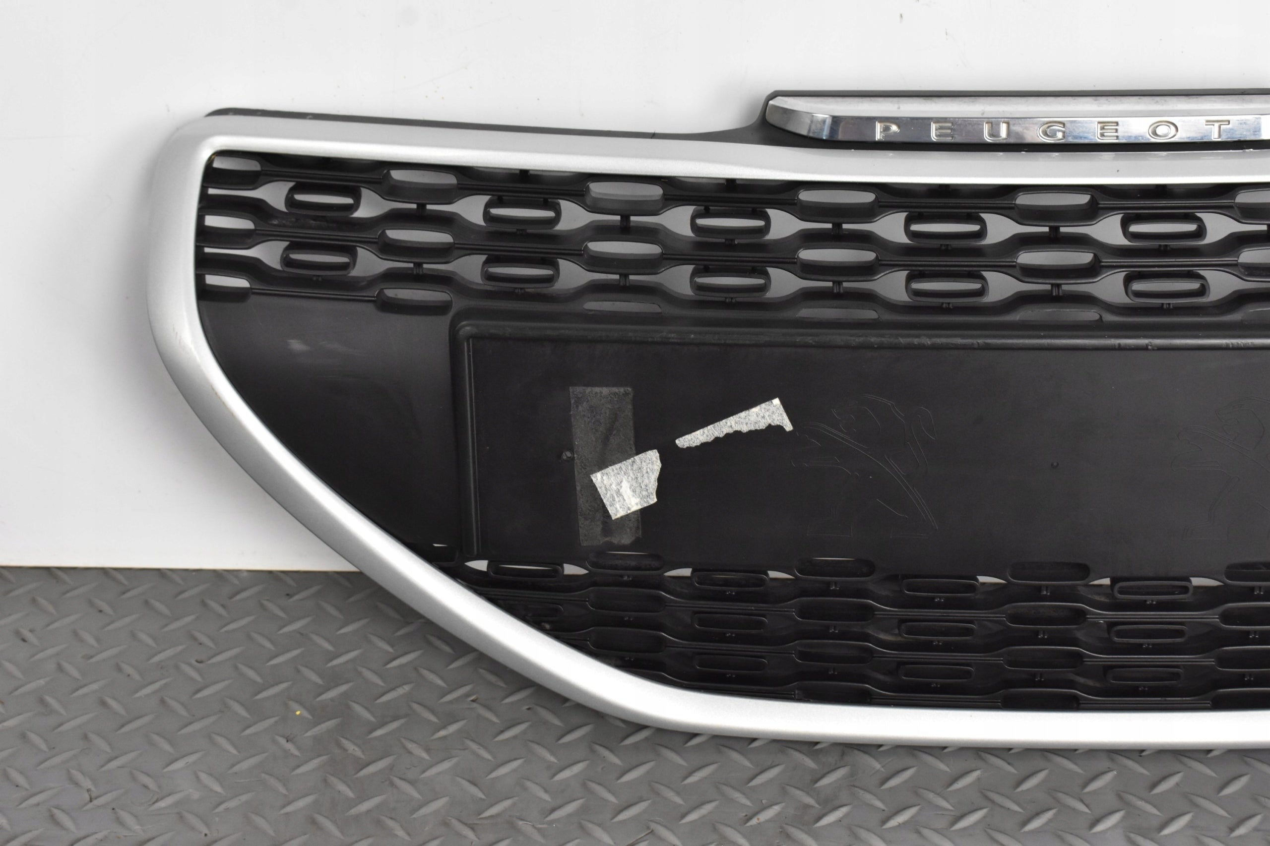 Kühlergrill Peugeot 208 I PEUGEOT 208 FRONTGRILL 9672794377 Kühlergitter