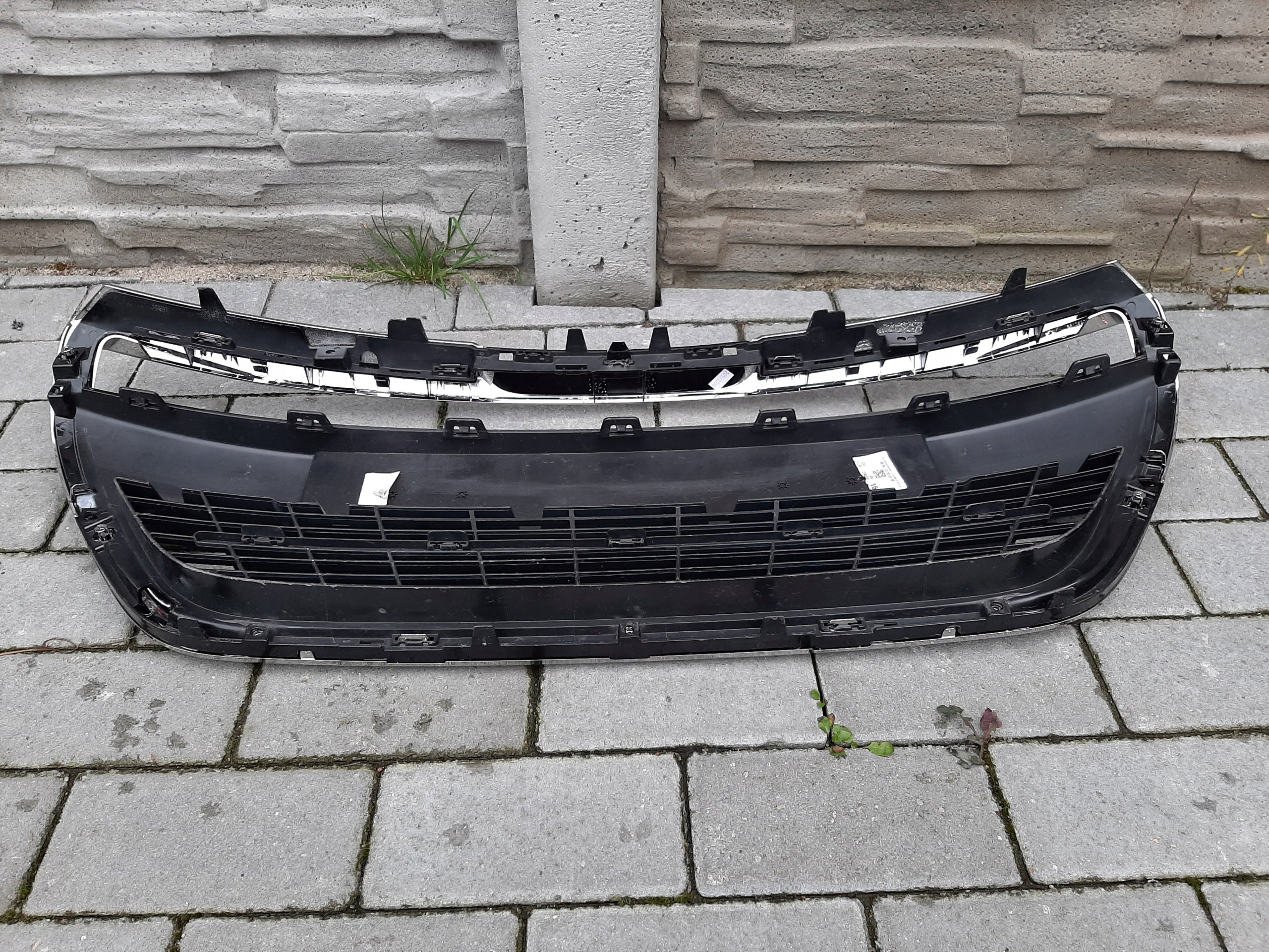 Kühlergrill Peugeot PEUGEOT 208 FRONTGRILL Kühlergitter