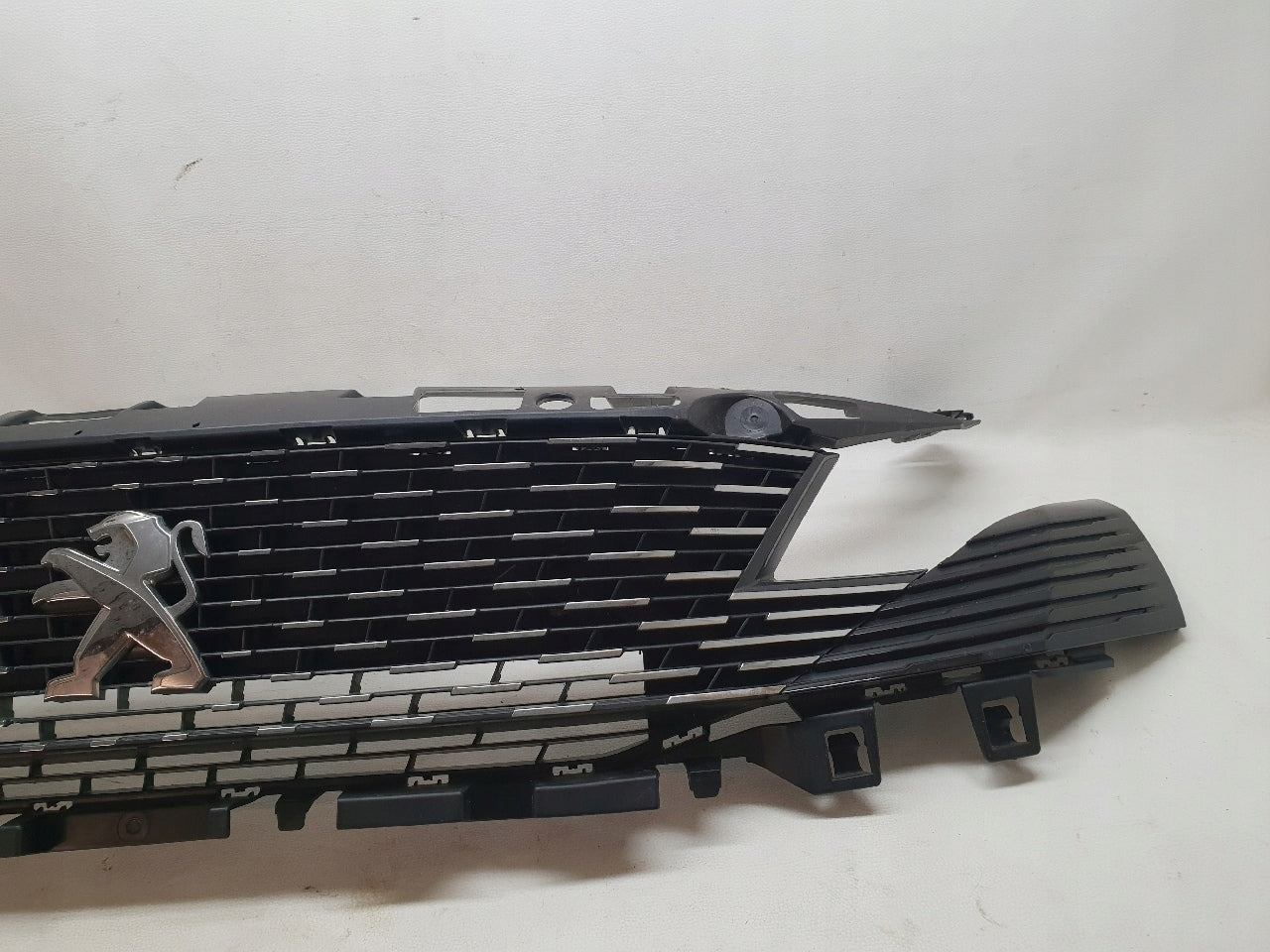 Kühlergrill Peugeot 3008 II PEUGEOT 3008 I FRONTGRILL 9836828477 Kühlergitter