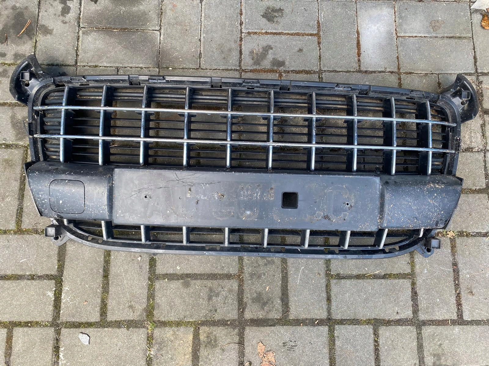 Kühlergrill Peugeot 3008 FRONTGRILL 9685626377 Kühlergitter