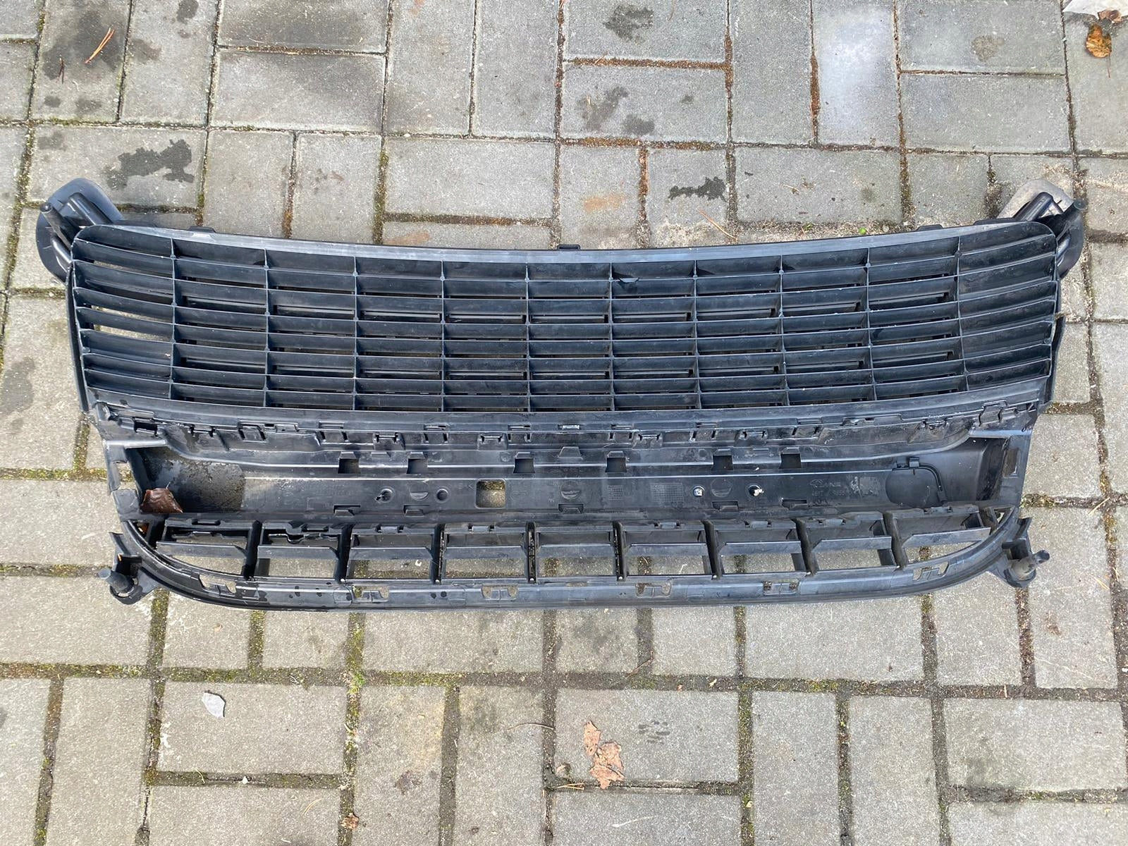 Kühlergrill Peugeot 3008 FRONTGRILL 9685626377 Kühlergitter