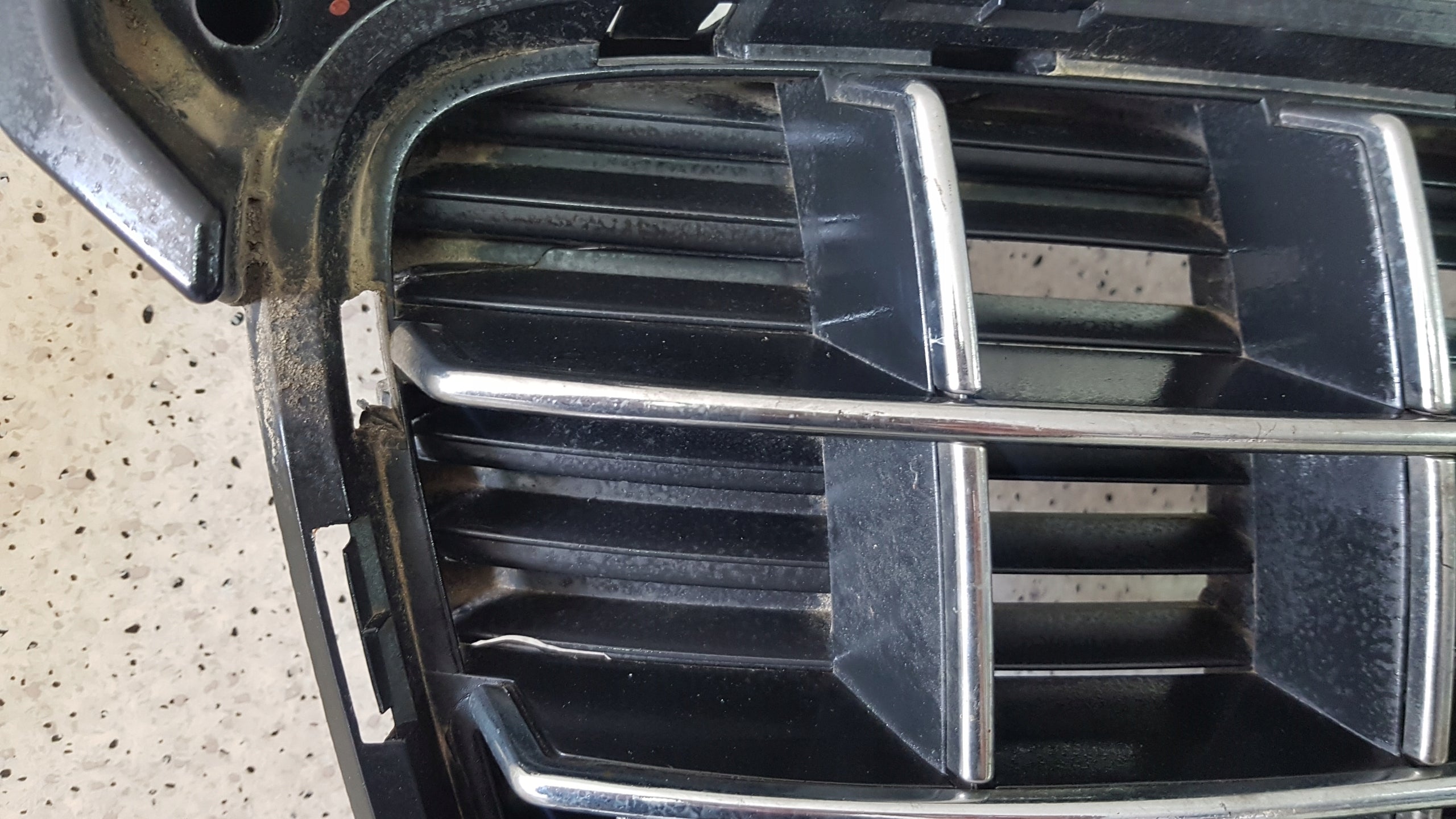 Kühlergrill Peugeot PEUGEOT 3008 I FRONTGRILL 9685628677 Kühlergitter