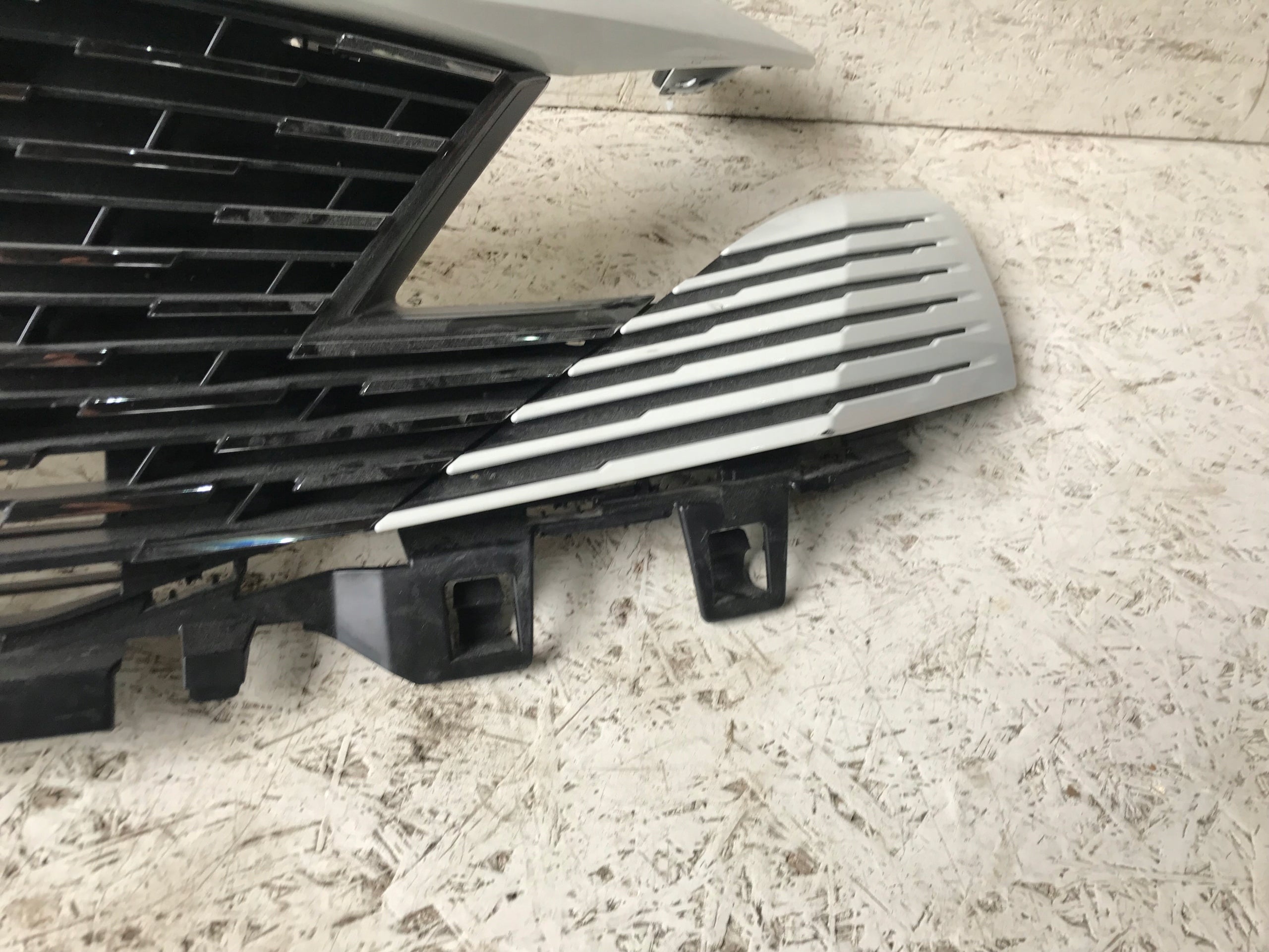 Kühlergrill Peugeot 3008 FRONTGRILL Kühlergitter