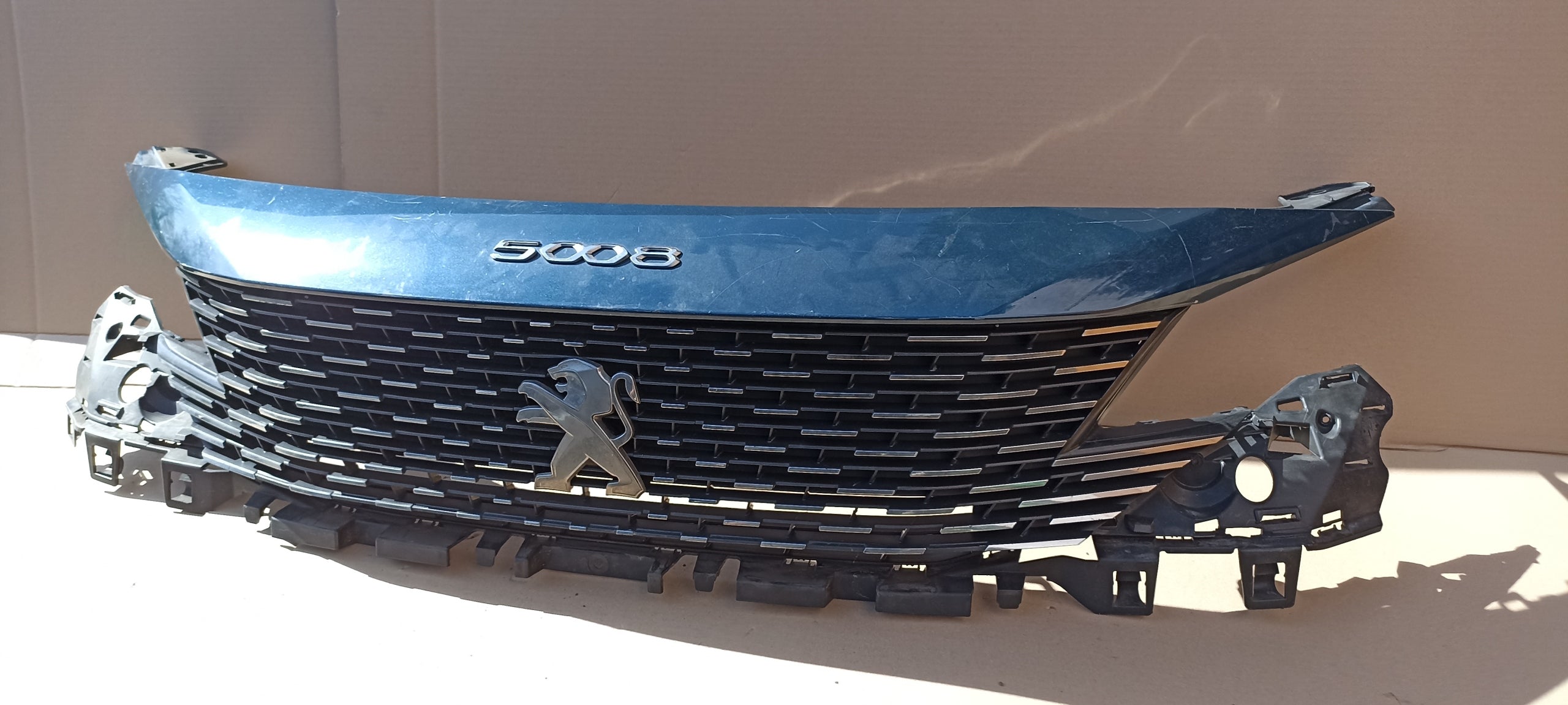 Kühlergrill Peugeot 3008 5008 FRONTGRILL 9836828477 Kühlergitter