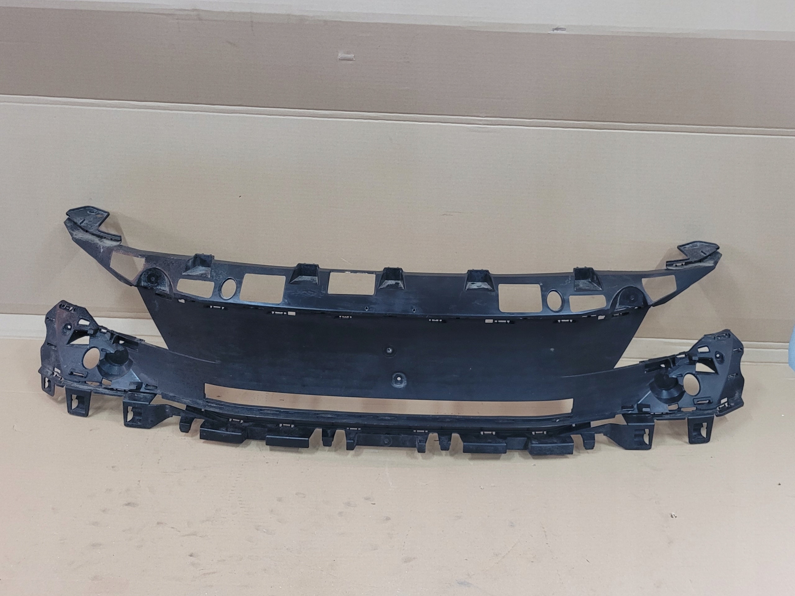  Peugeot 3008 II PEUGEOT 3008 I 5008 II FRONTGRILL 9836828477 product image