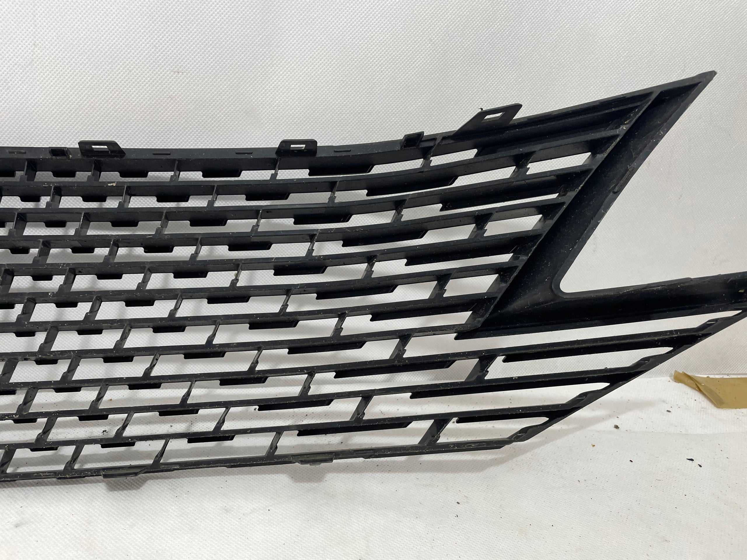 Peugeot 5008 II PEUGEOT 3008 I 3008 II FRONTGRILL 9836842277