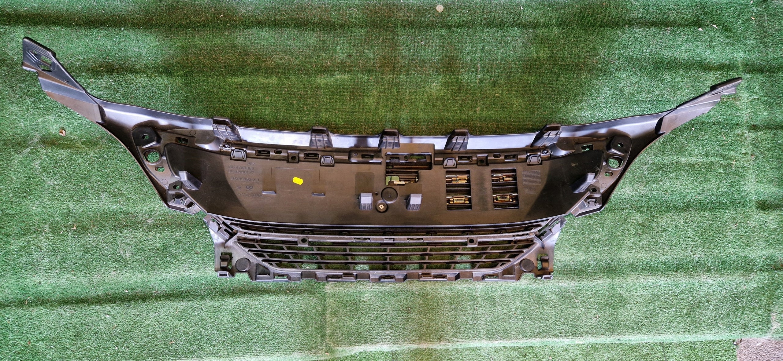 Peugeot PEUGEOT 3008 I 5008 3008 II FRONTGRILL 9814783380