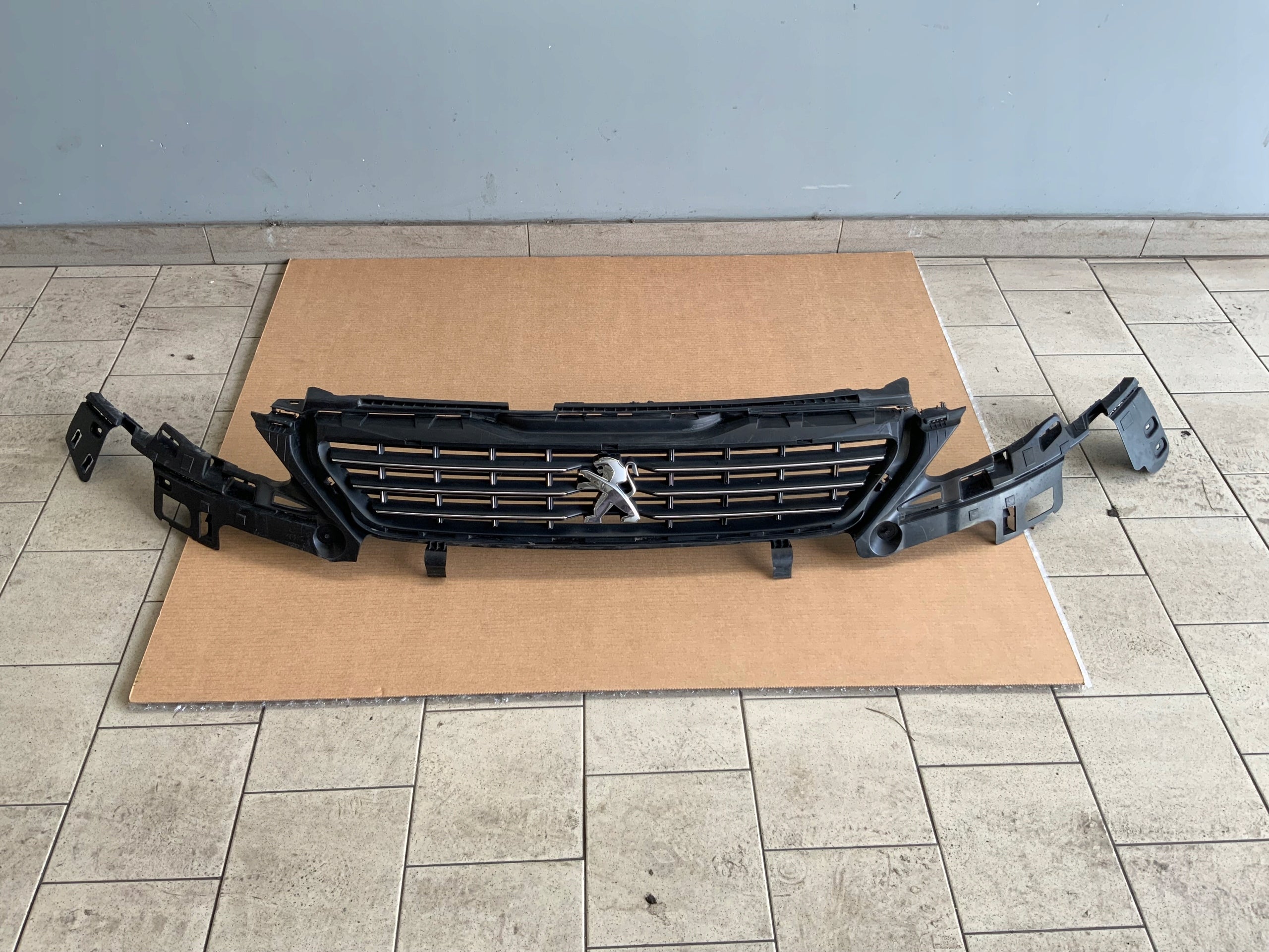  Kühlergrill Peugeot 308 FRONTGRILL Kühlergitter product image