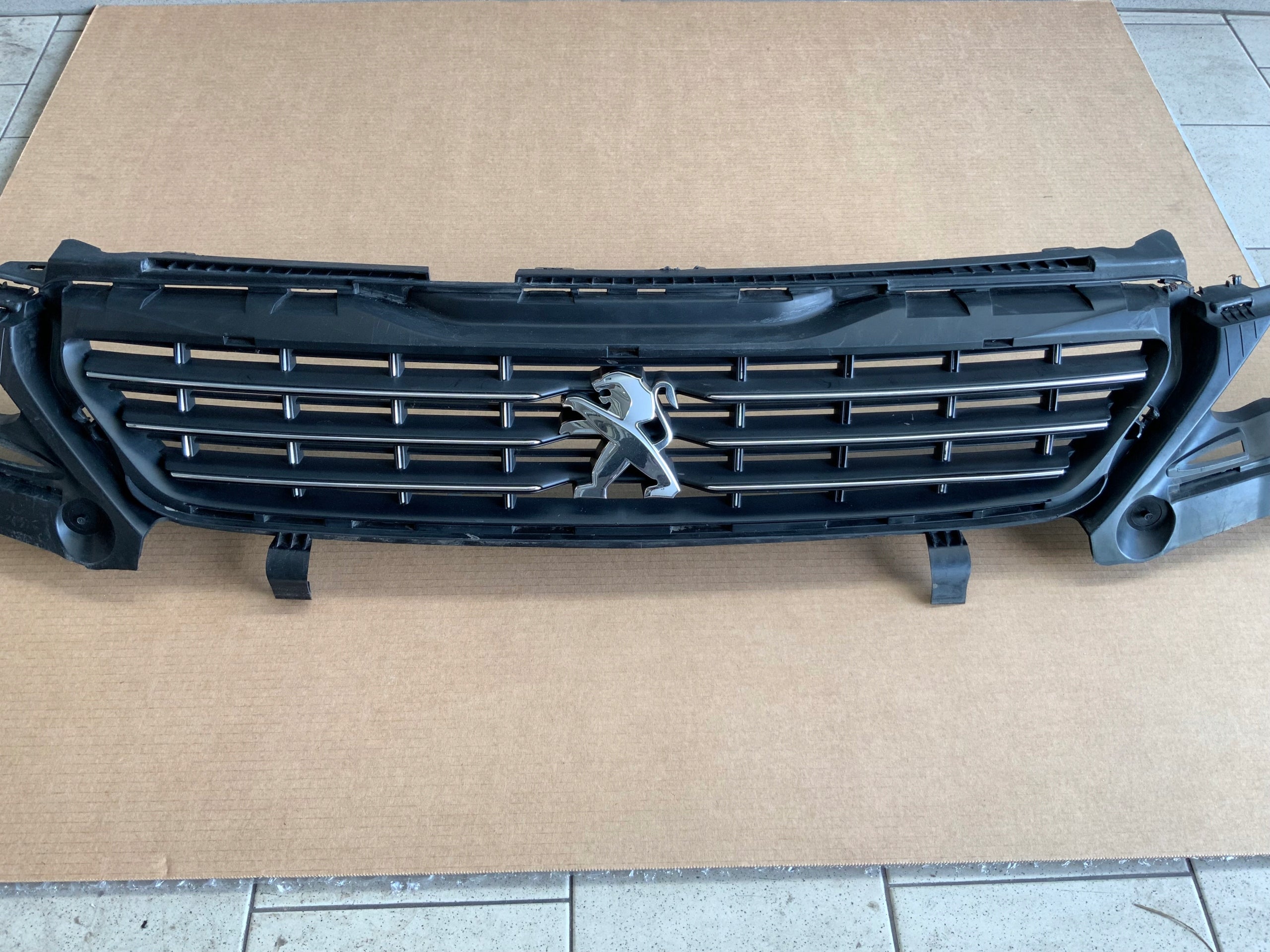 Kühlergrill Peugeot 308 FRONTGRILL Kühlergitter