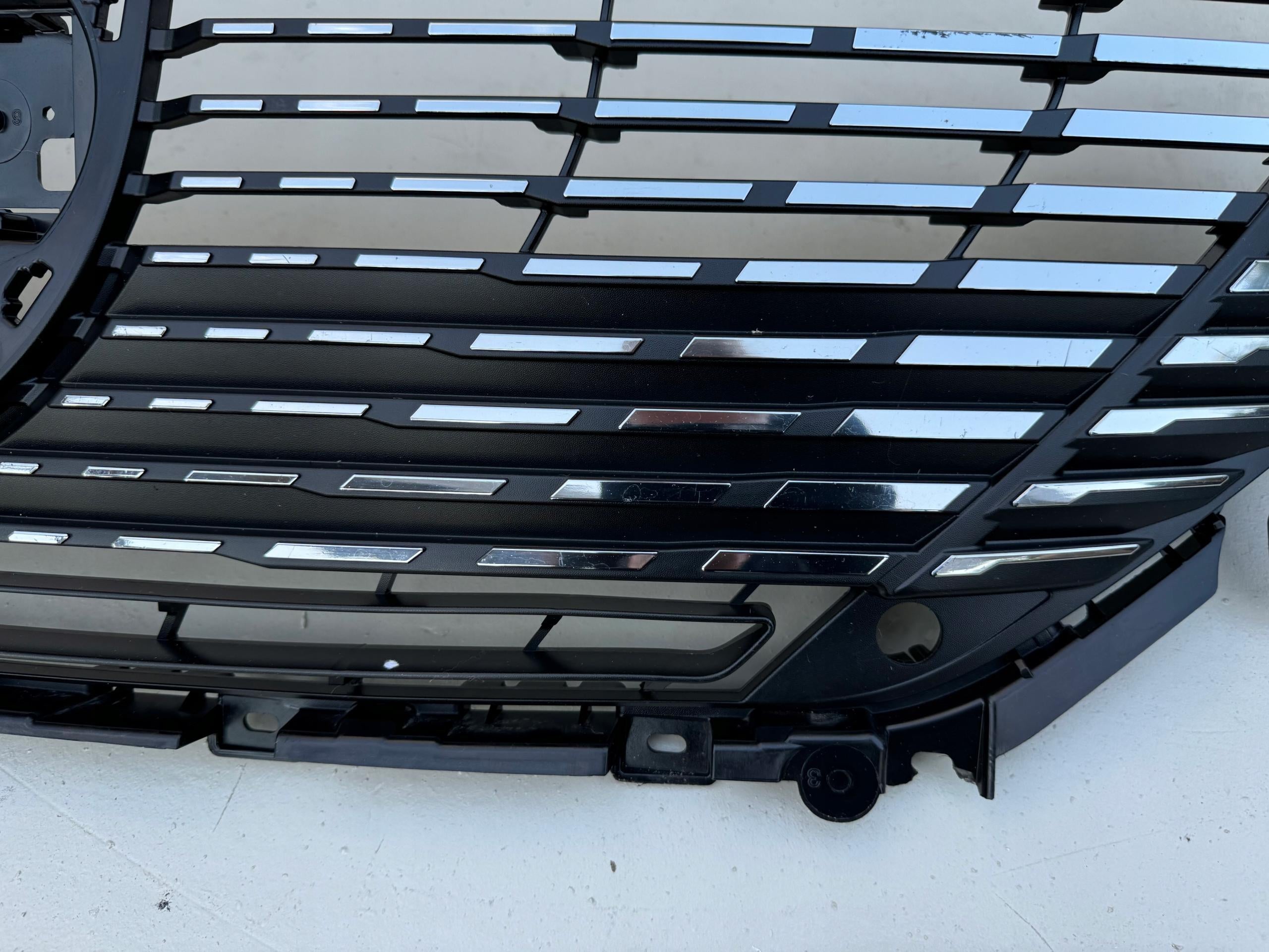 Kühlergrill Peugeot PEUGEOT 308 III FRONTGRILL Kühlergitter