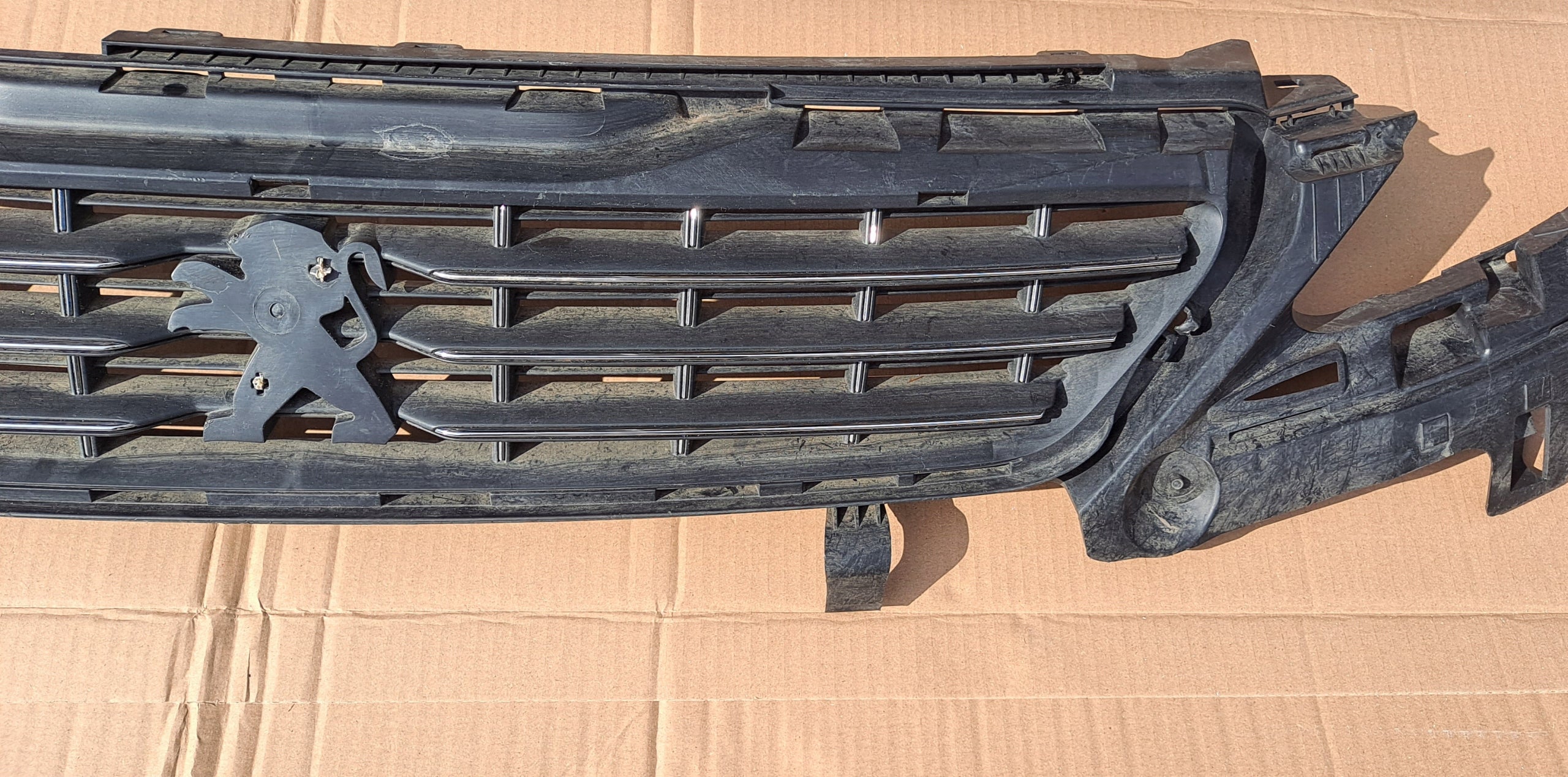 Kühlergrill Peugeot 308 II PEUGEOT 308 I FRONTGRILL Kühlergitter