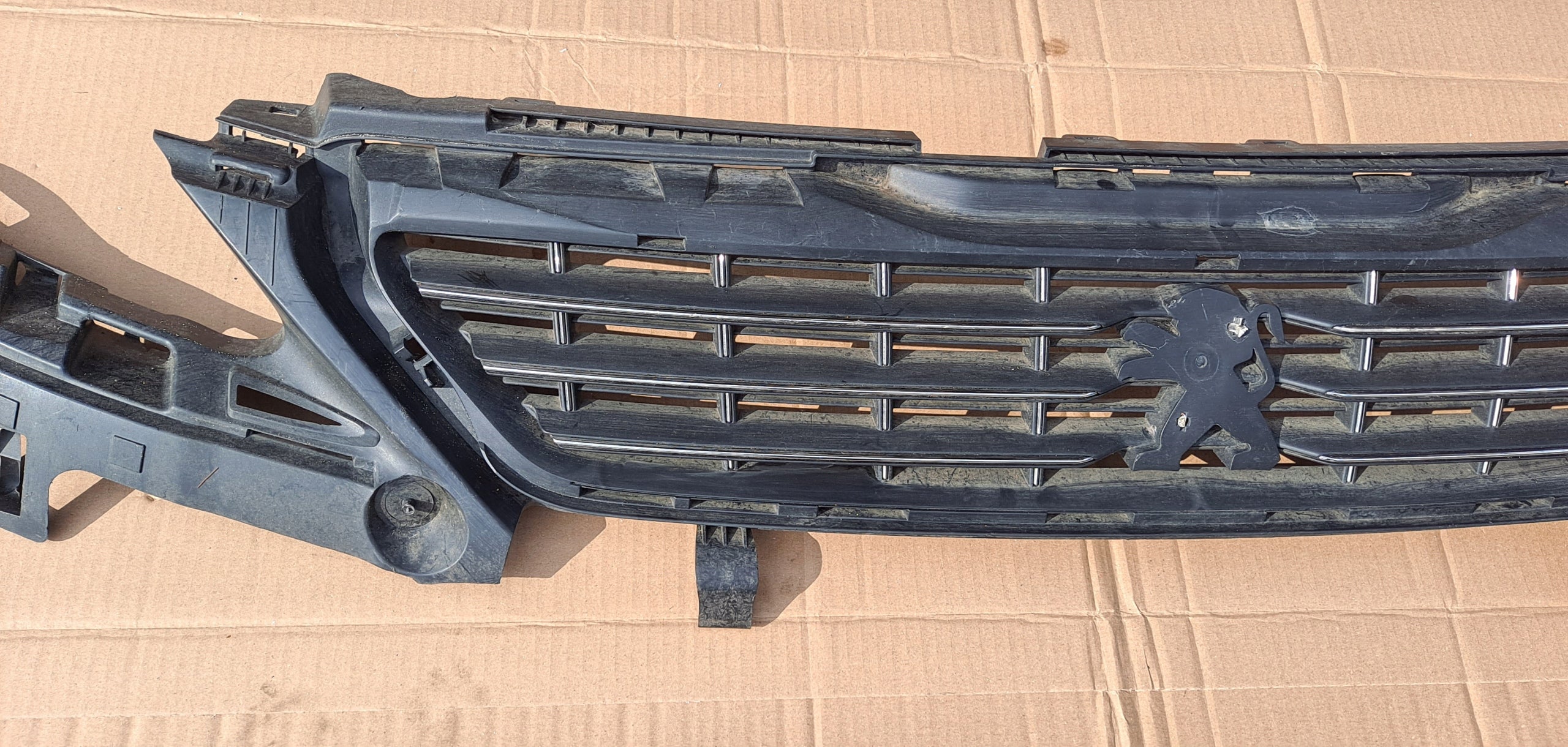 Kühlergrill Peugeot 308 II PEUGEOT 308 I FRONTGRILL Kühlergitter