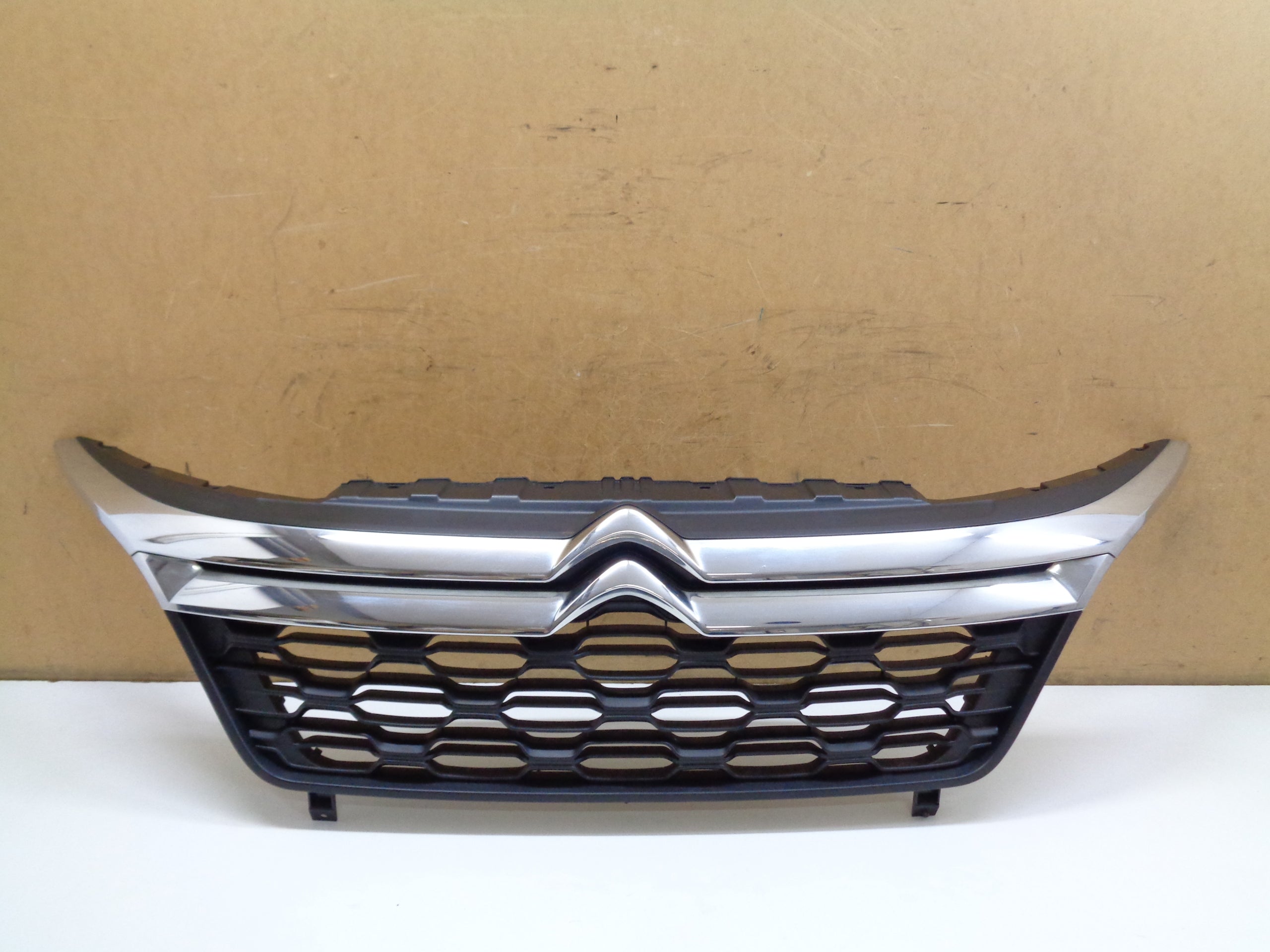 Kühlergrill Peugeot BOXER 407 FRONTGRILL 1315804070 Kühlergitter