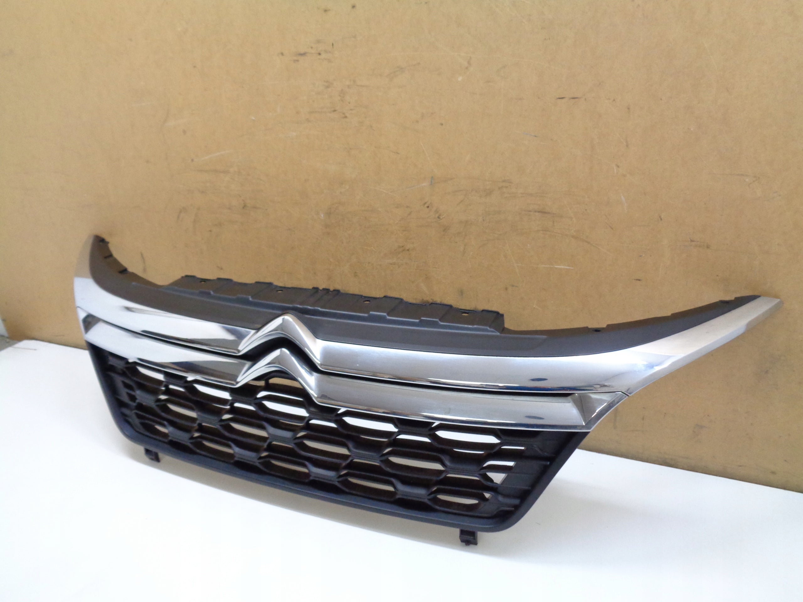 Kühlergrill Peugeot BOXER 407 FRONTGRILL 1315804070 Kühlergitter