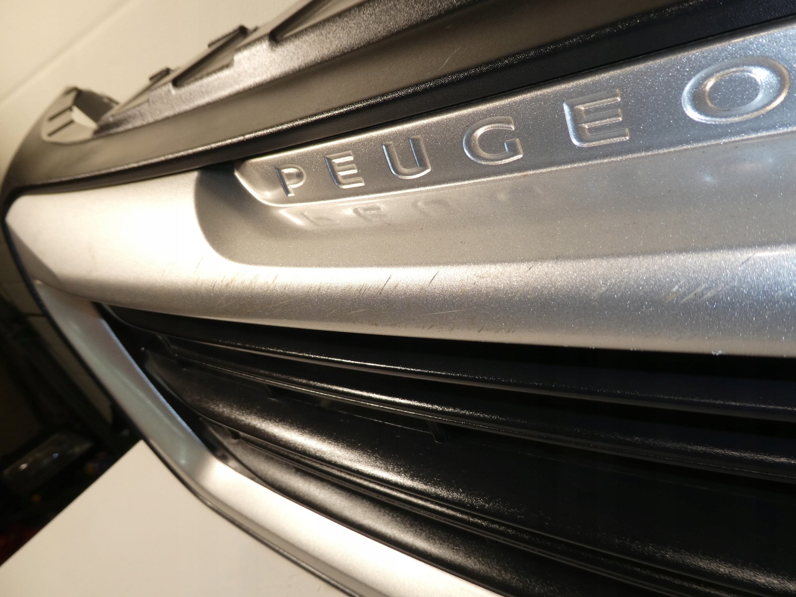 Kühlergrill Peugeot BOXER FRONTGRILL 1314847070 Kühlergitter