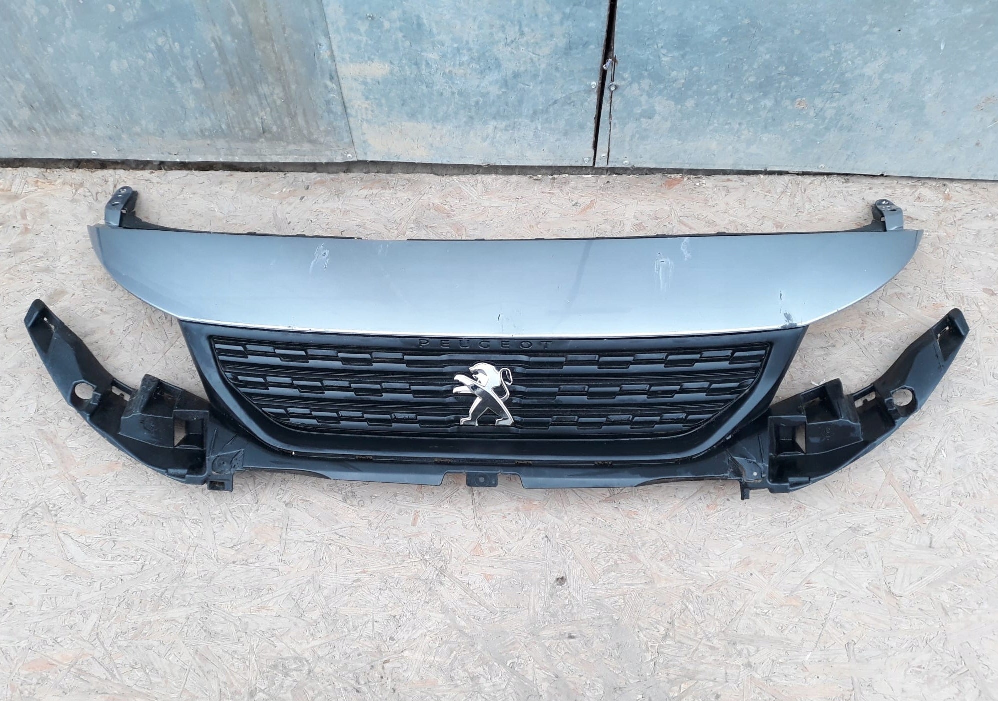 Kühlergrill Peugeot PEUGEOT PARTNER PARTNER I FRONTGRILL 9818281980 Kühlergitter