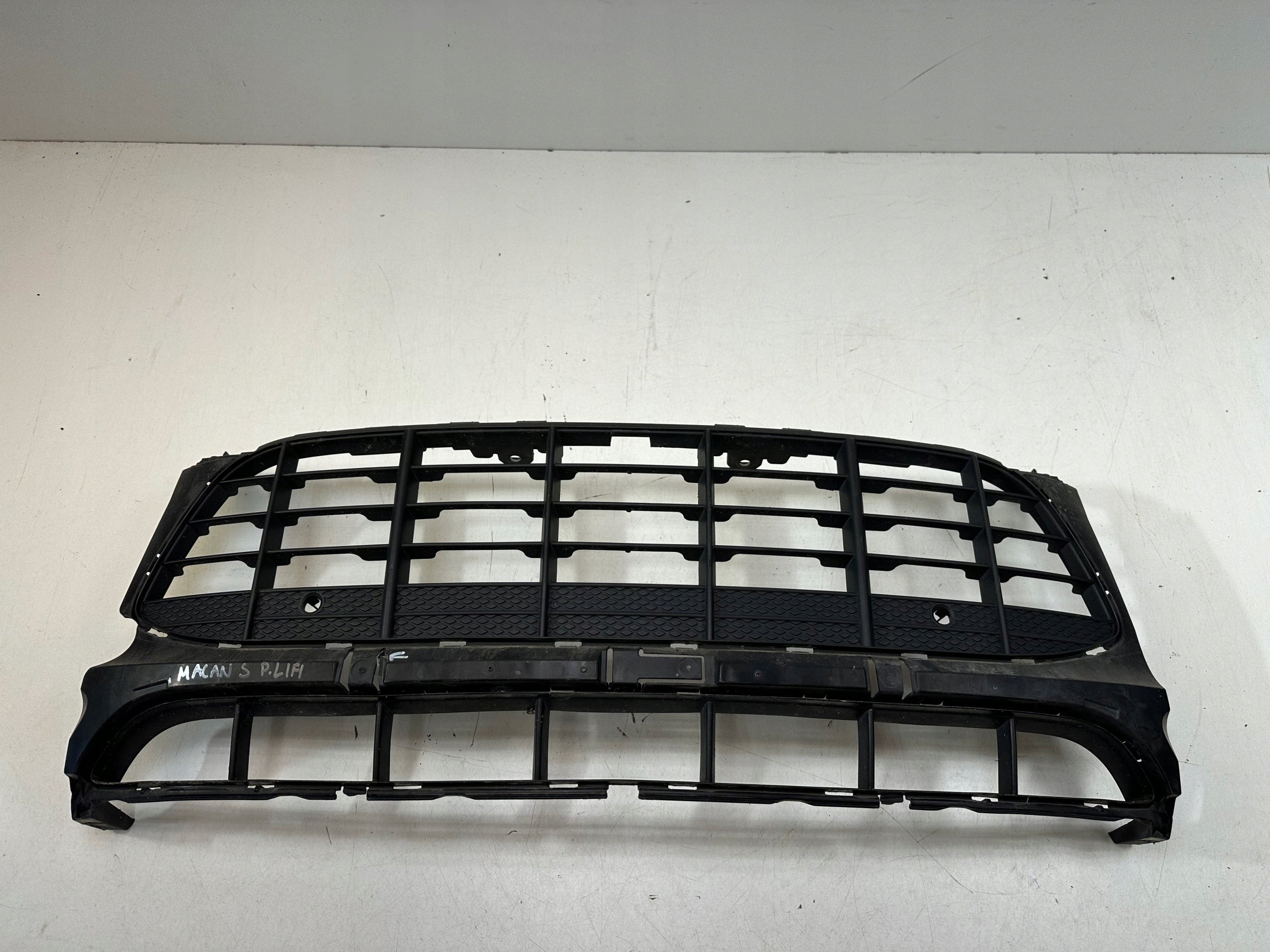 Kühlergrill Porsche 95B FRONTGRILL 95B807683H Kühlergitter